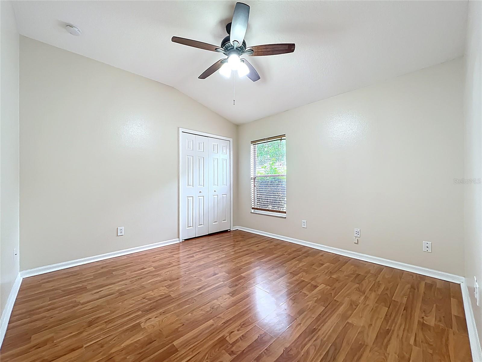 Image 30 of 87 For 805 Valleyway Dr