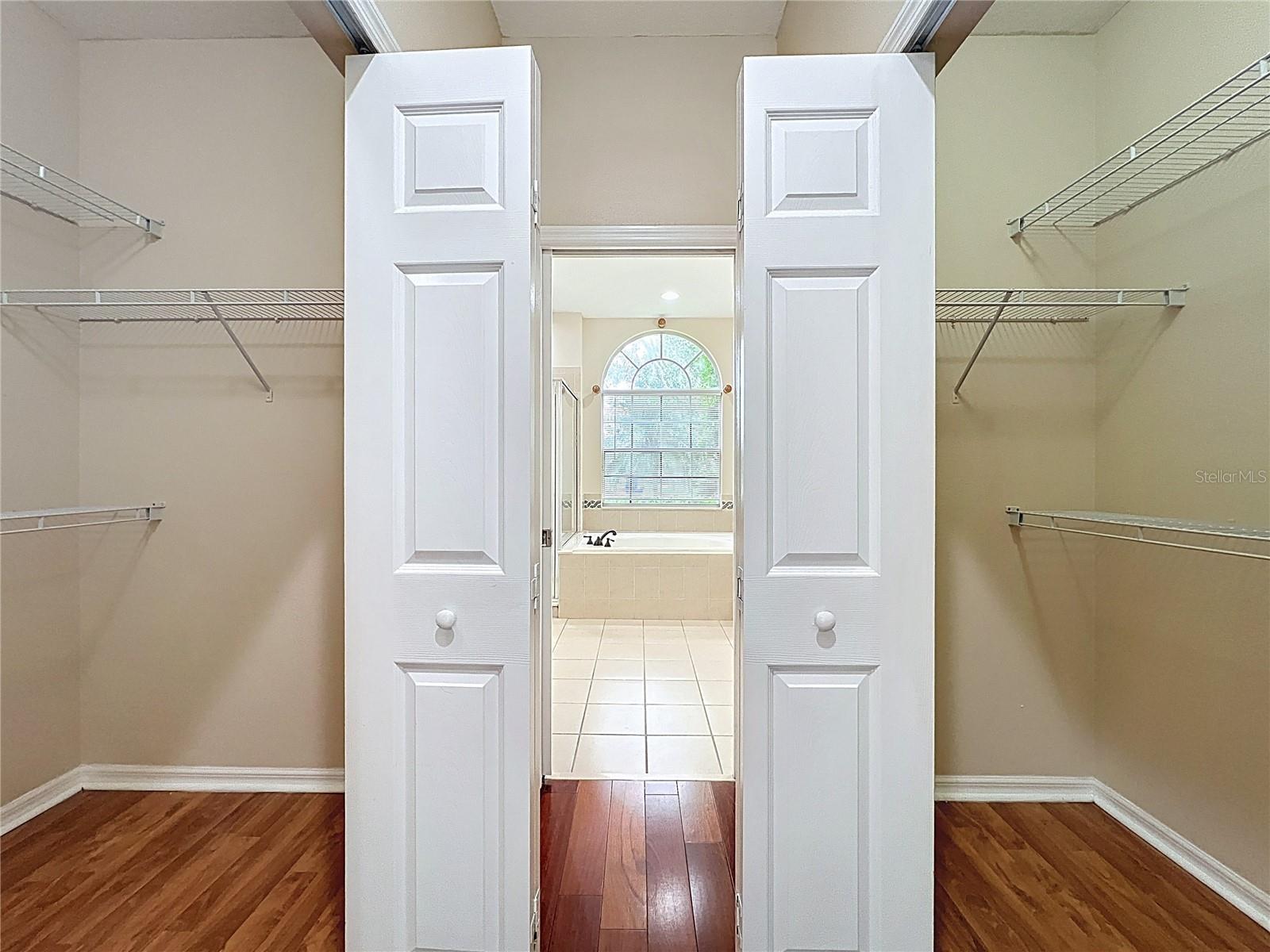 Image 40 of 87 For 805 Valleyway Dr