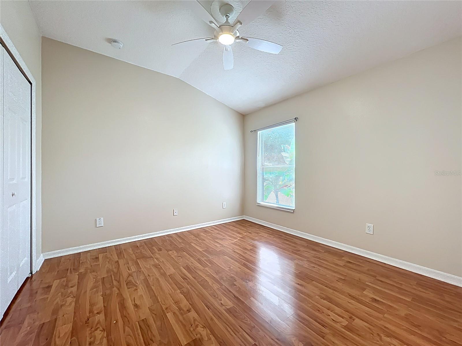 Image 47 of 87 For 805 Valleyway Dr
