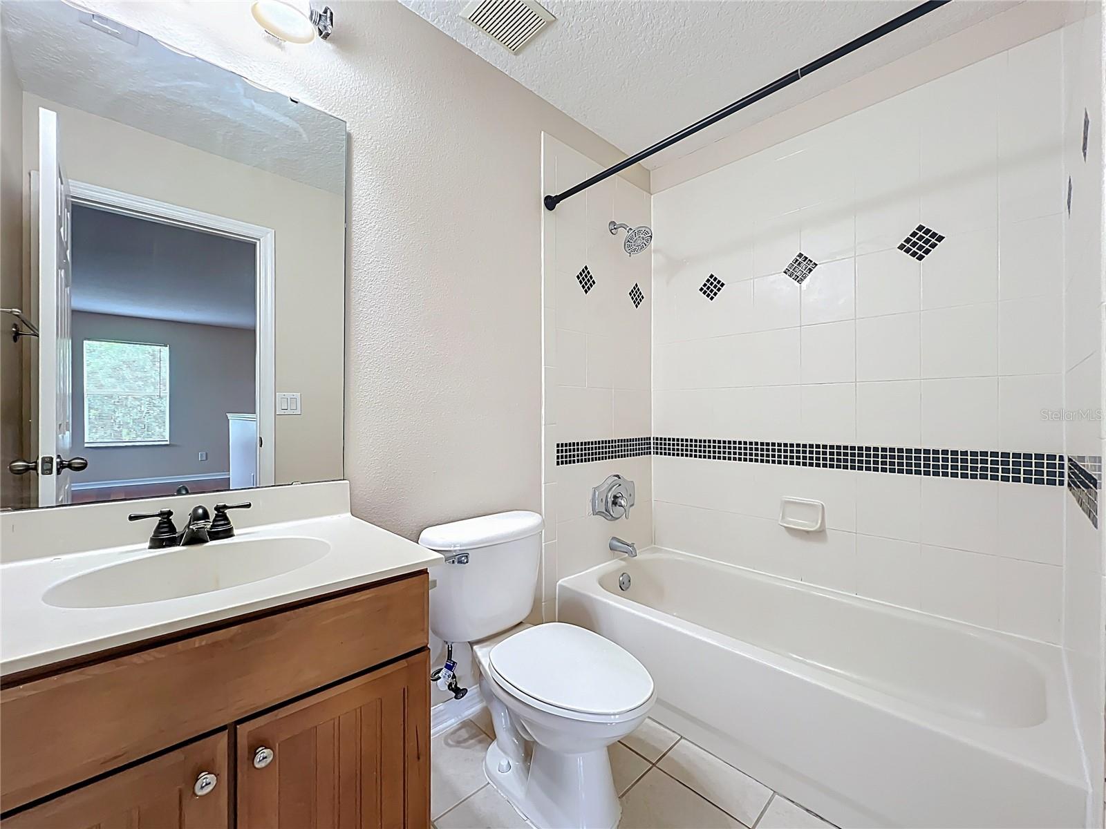 Image 56 of 87 For 805 Valleyway Dr