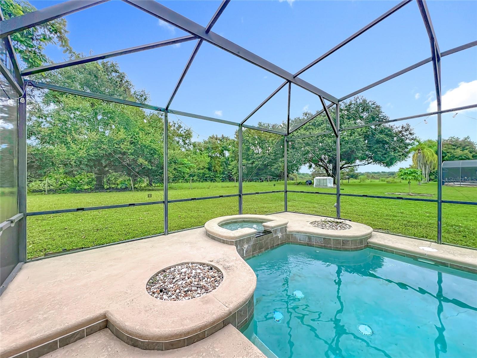 Image 65 of 87 For 805 Valleyway Dr