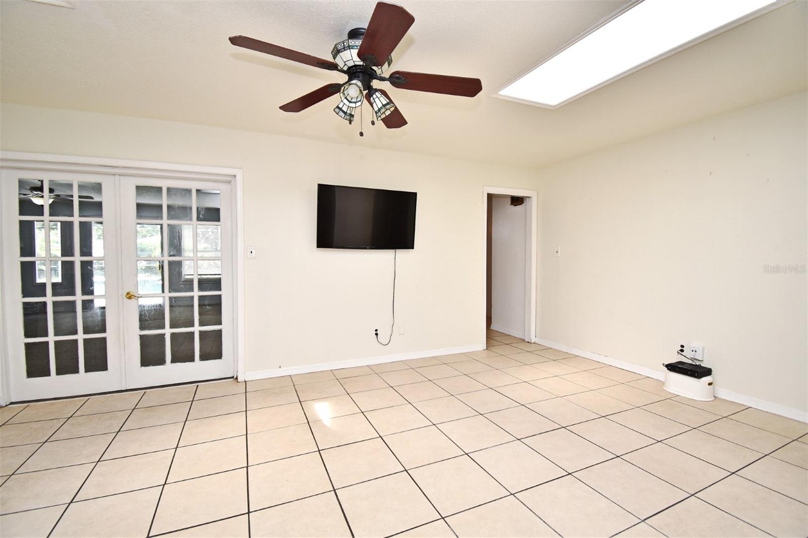 Image 15 of 51 For 5133 Brenda Drive