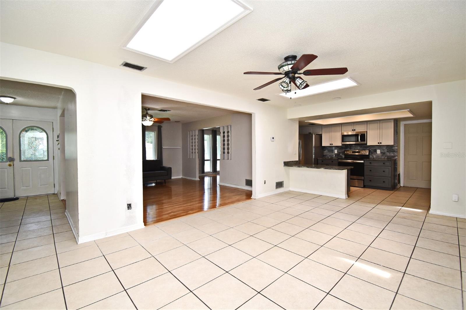 Image 18 of 51 For 5133 Brenda Drive