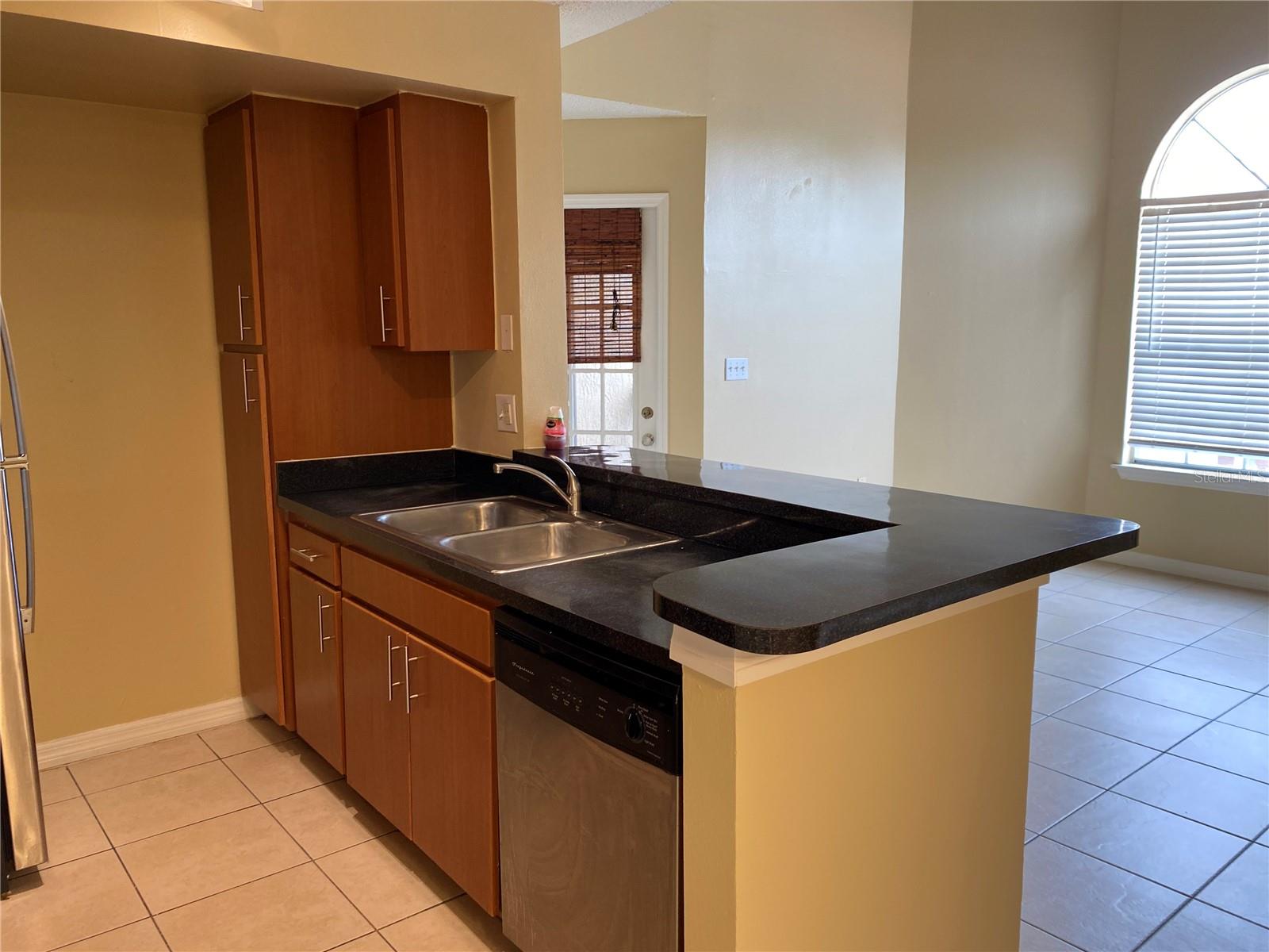 Image 4 of 13 For 405 Fountainhead Circle 243