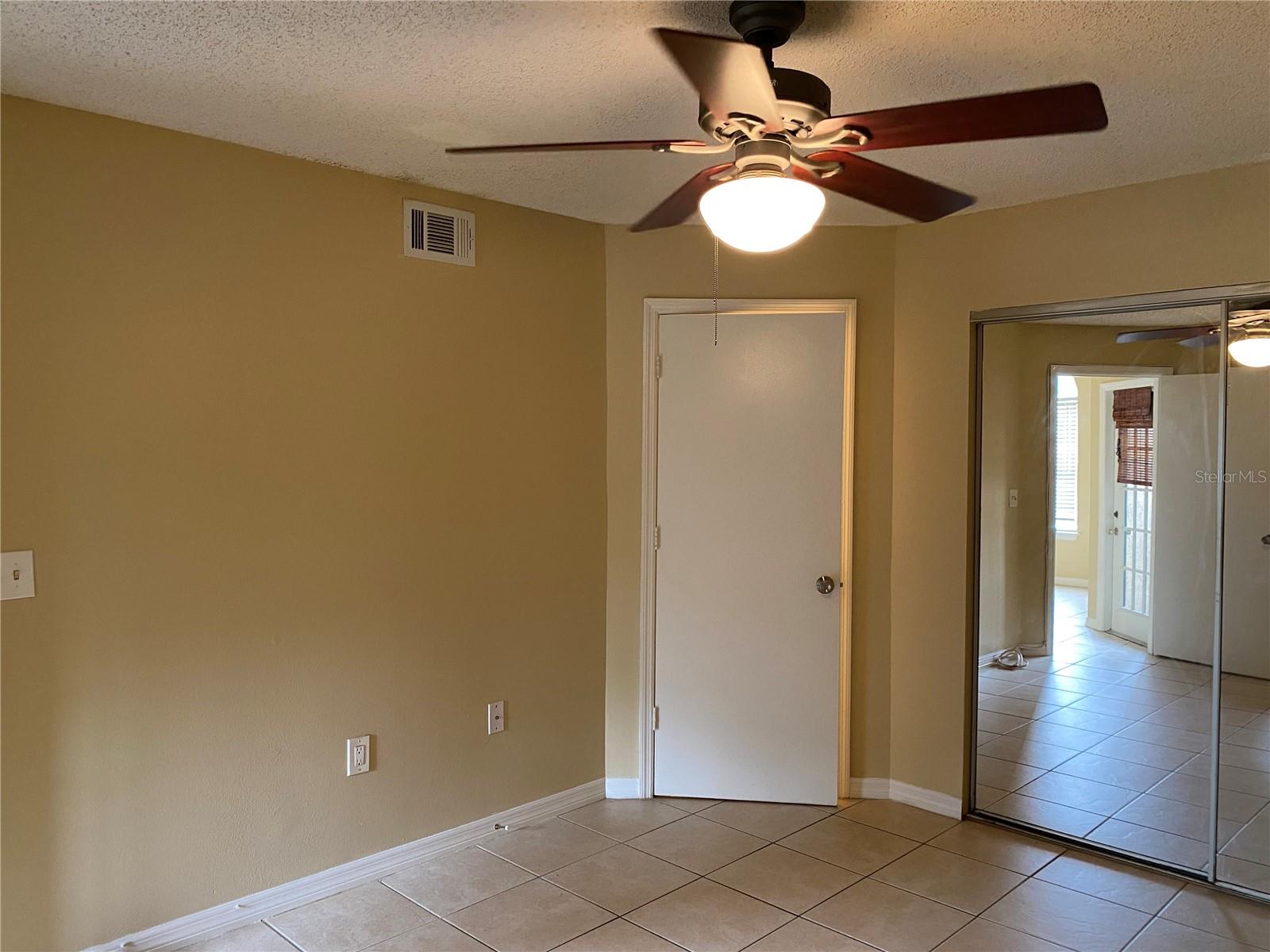 Image 9 of 13 For 405 Fountainhead Circle 243