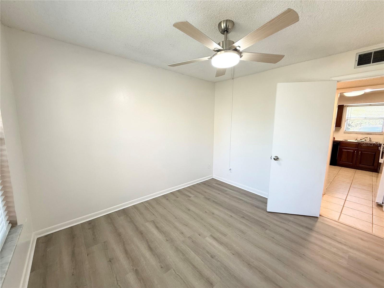 Image 31 of 32 For 200 Saint Andrews Boulevard 1205