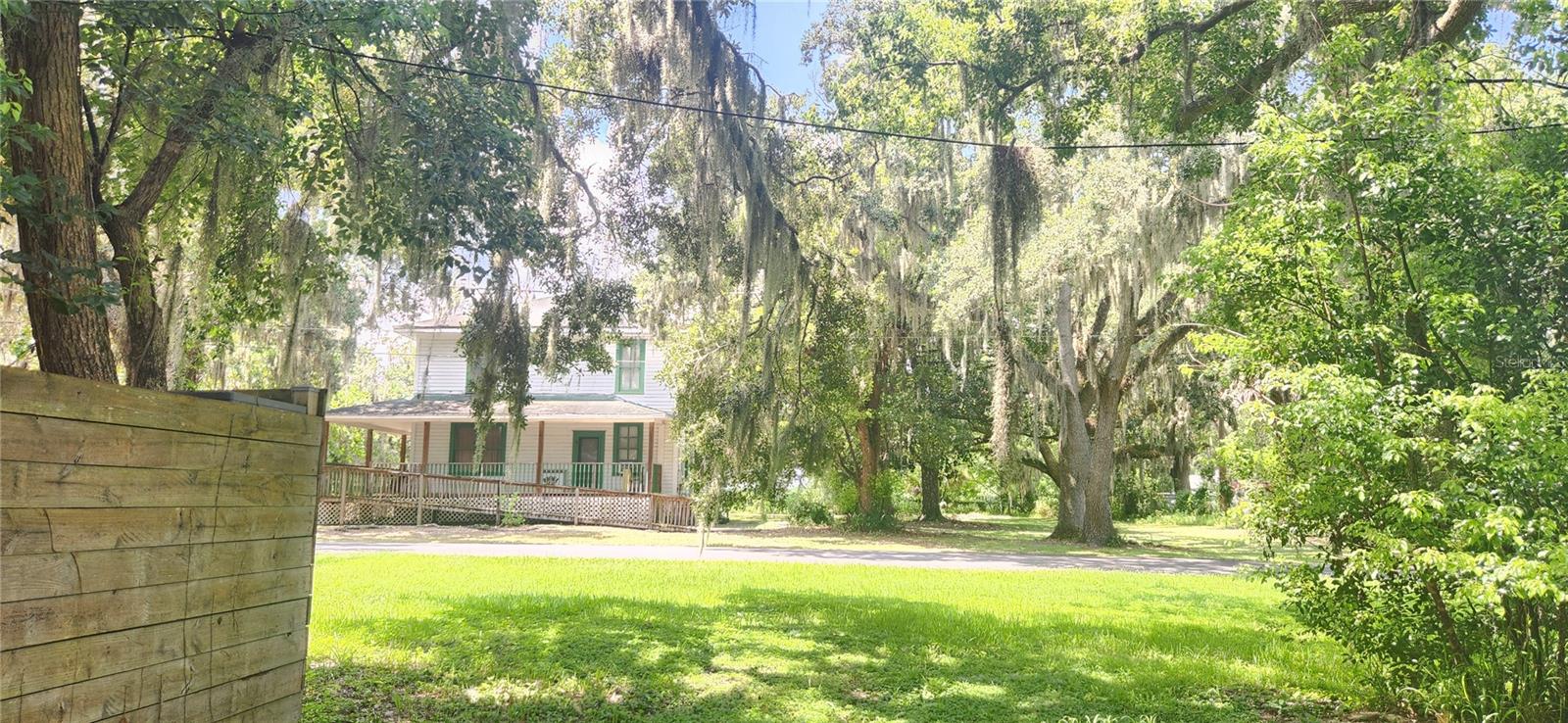 Image 10 of 13 For 715 Pine Avenue