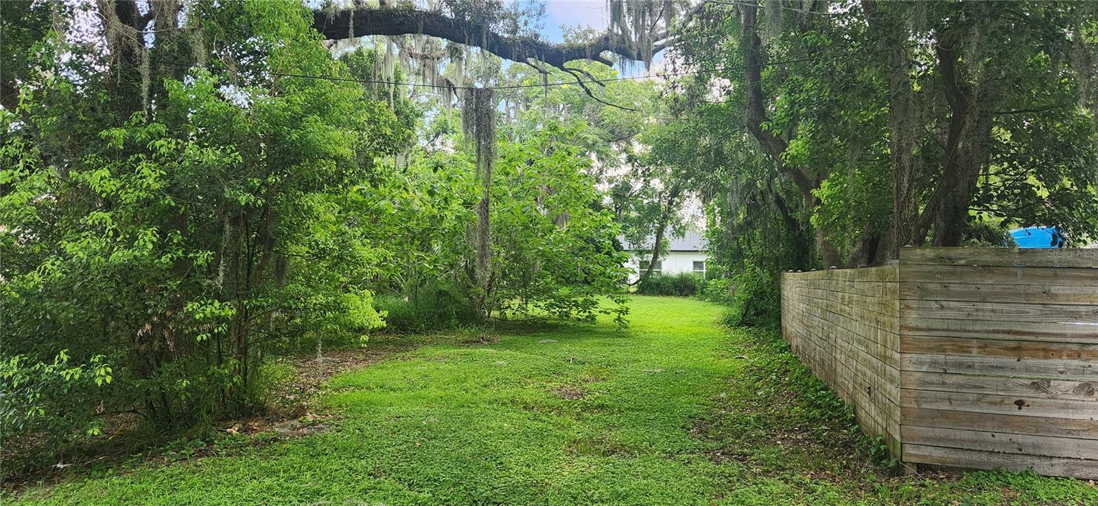 Image 3 of 13 For 715 Pine Avenue