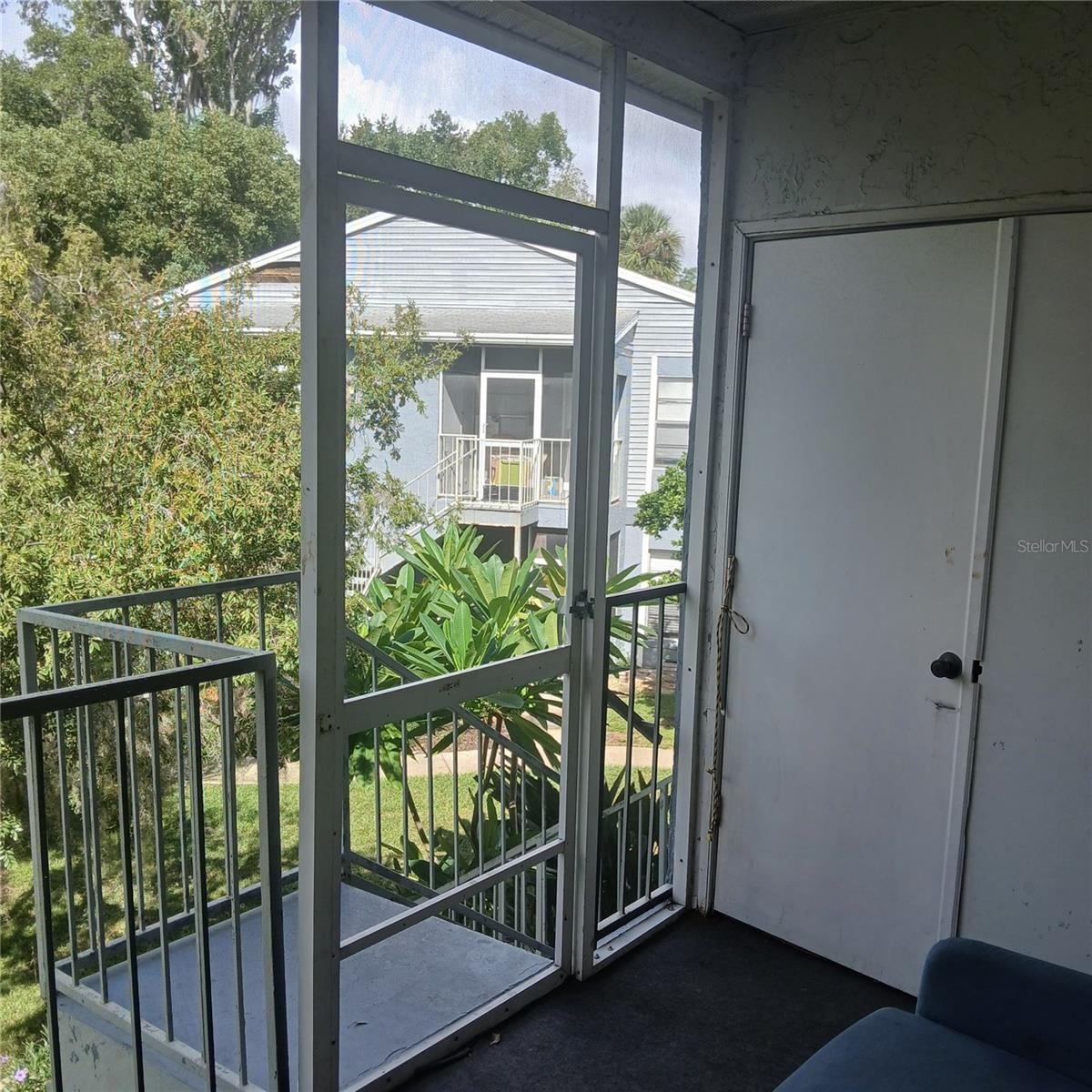 Image 3 of 5 For 205 Northlake Drive 205