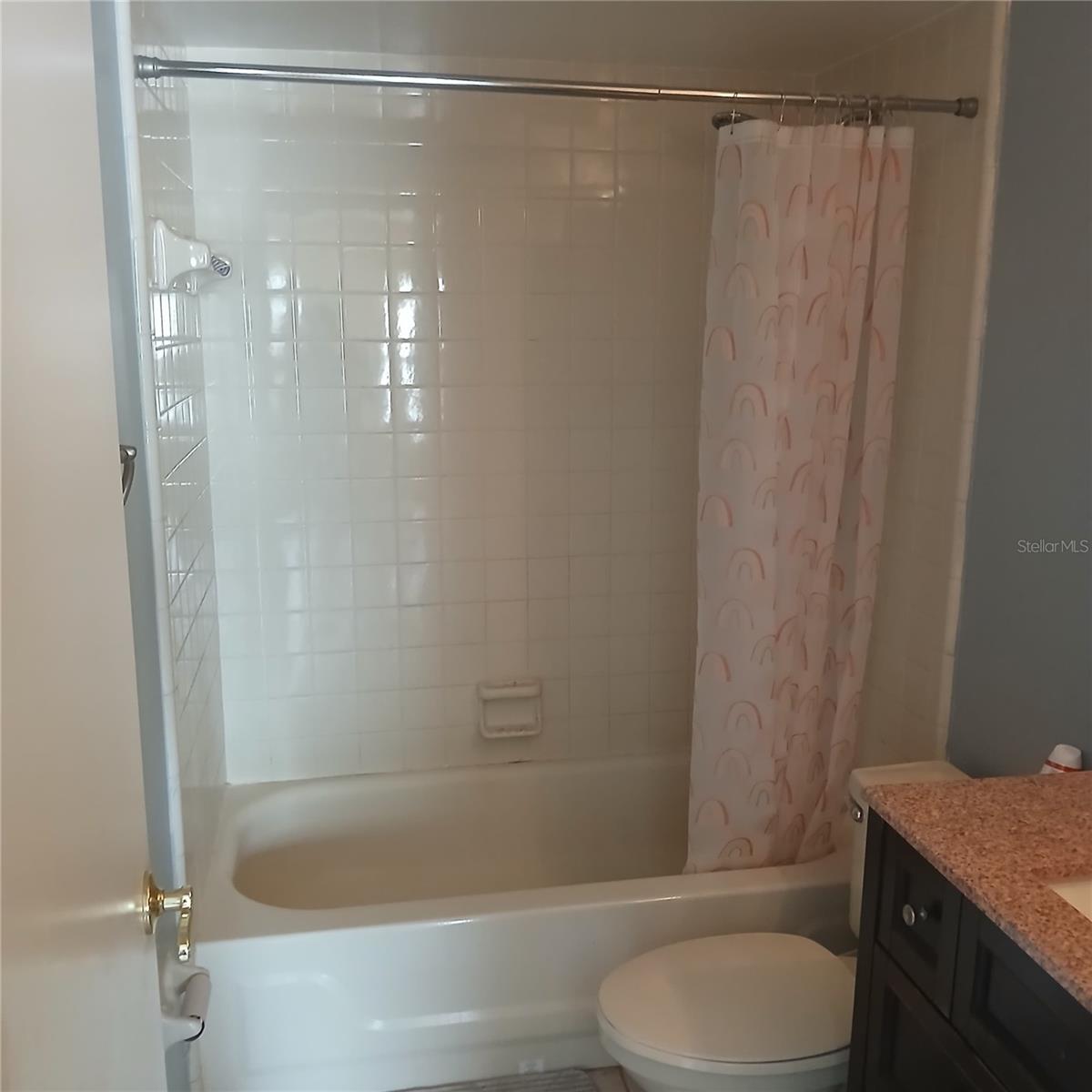 Image 4 of 5 For 205 Northlake Drive 205