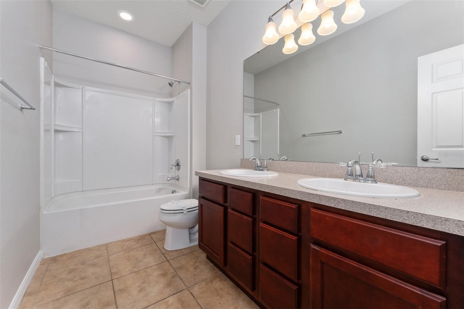 Image 15 of 27 For 2772 Mead Avenue