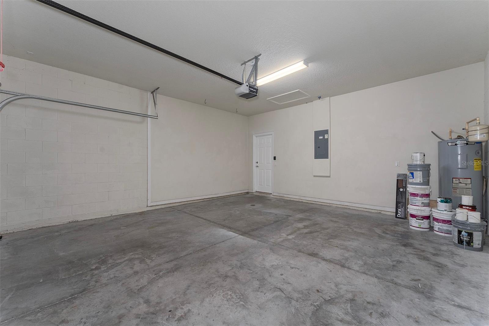 Image 21 of 27 For 2772 Mead Avenue