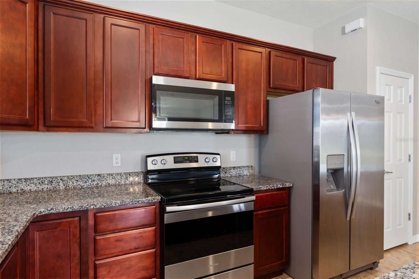 Image 4 of 27 For 2772 Mead Avenue