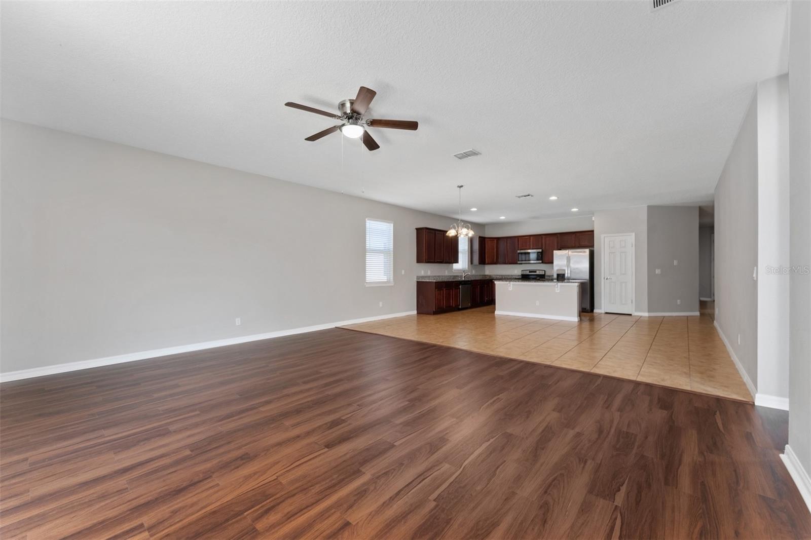 Image 6 of 27 For 2772 Mead Avenue