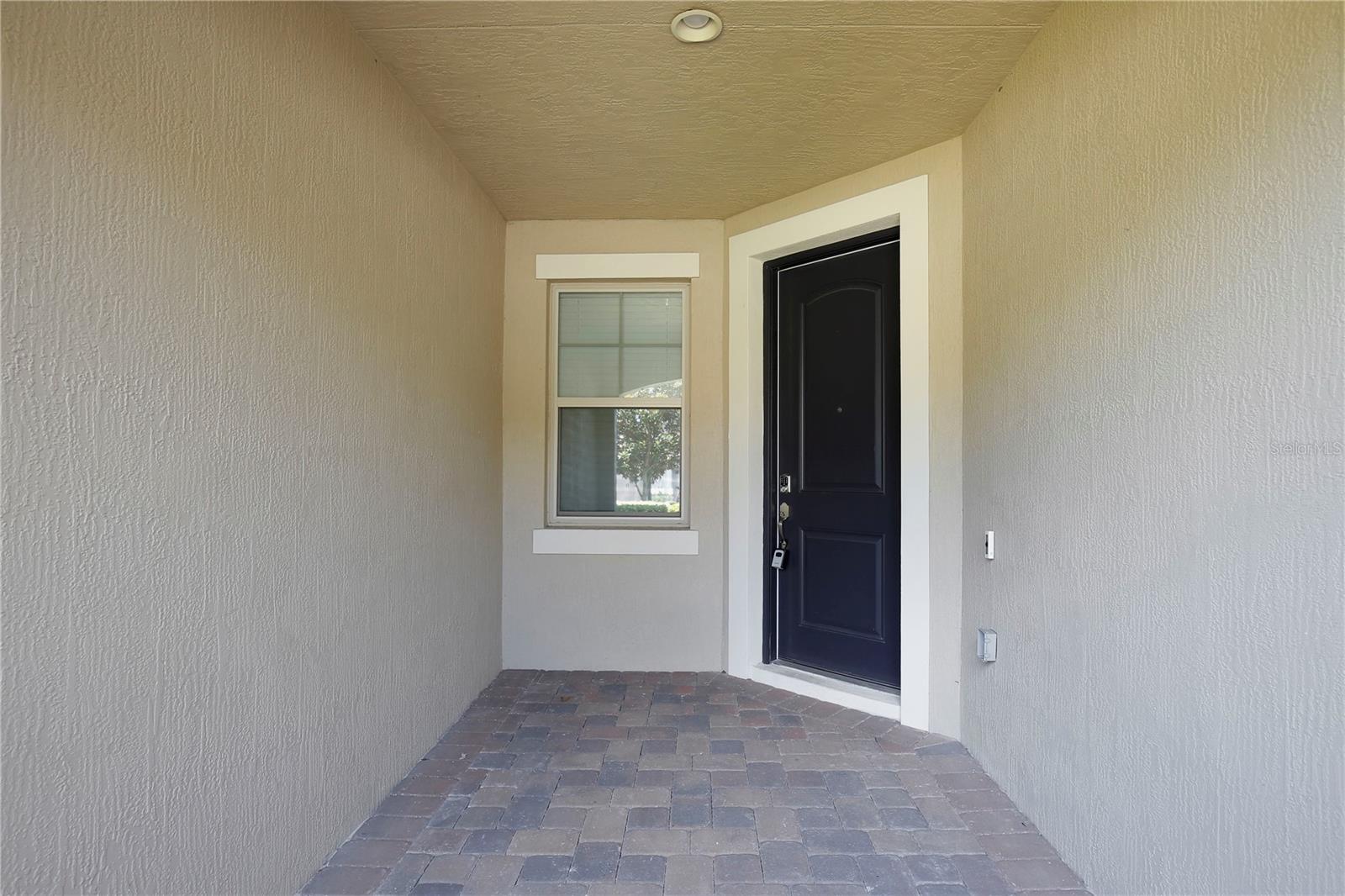 Image 3 of 20 For 14076 Helsby Street
