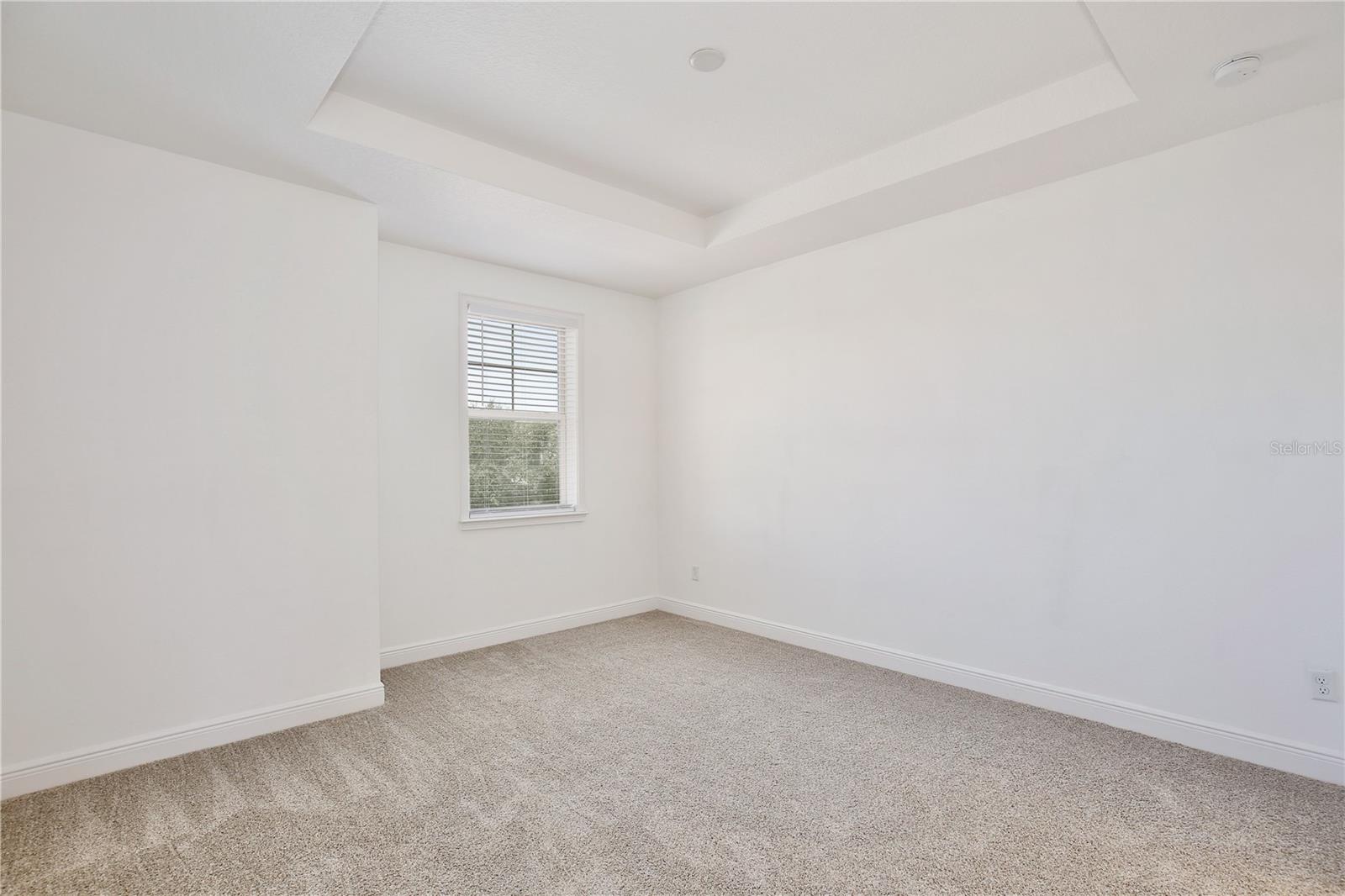 Image 9 of 20 For 14076 Helsby Street