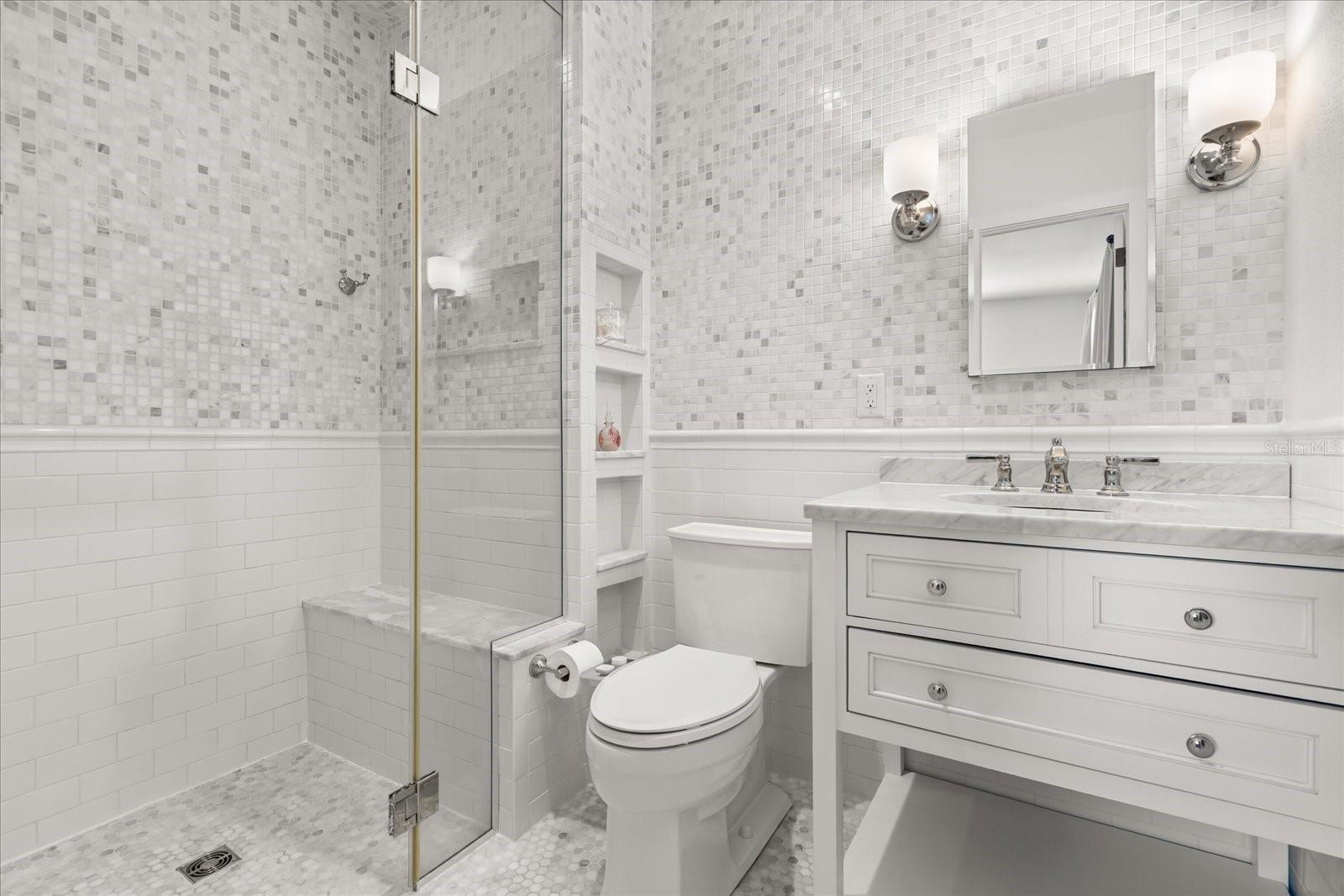 Image 19 of 42 For 810 Buckwood Drive