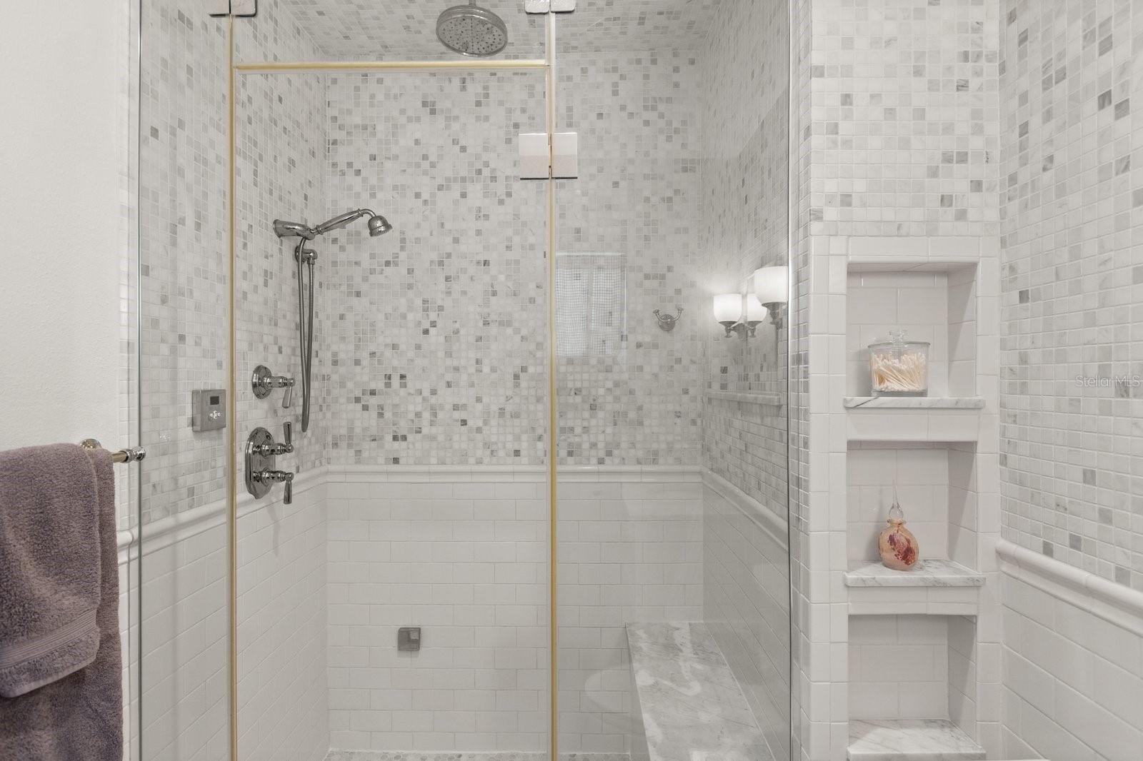 Image 20 of 42 For 810 Buckwood Drive