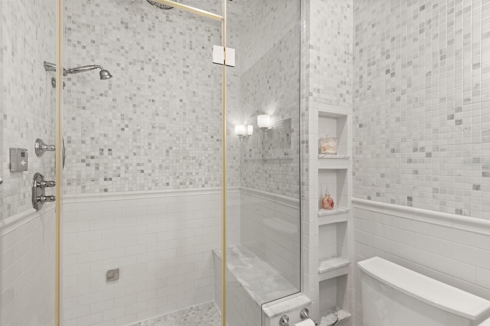 Image 21 of 42 For 810 Buckwood Drive
