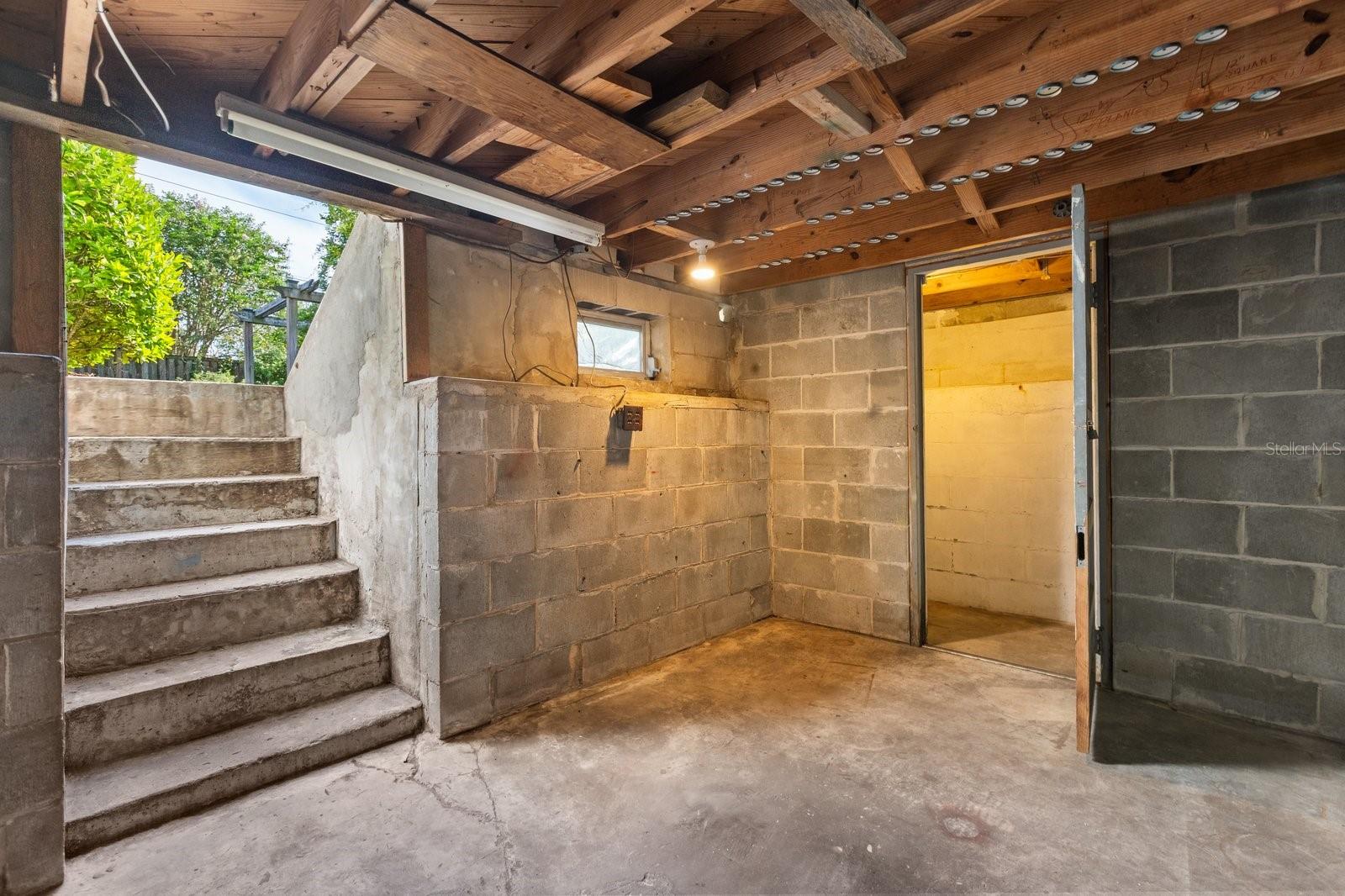 Image 38 of 42 For 810 Buckwood Drive