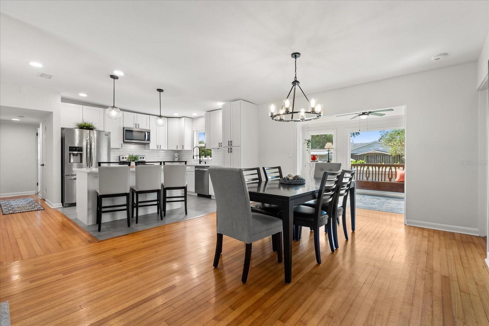 Image 5 of 42 For 810 Buckwood Drive