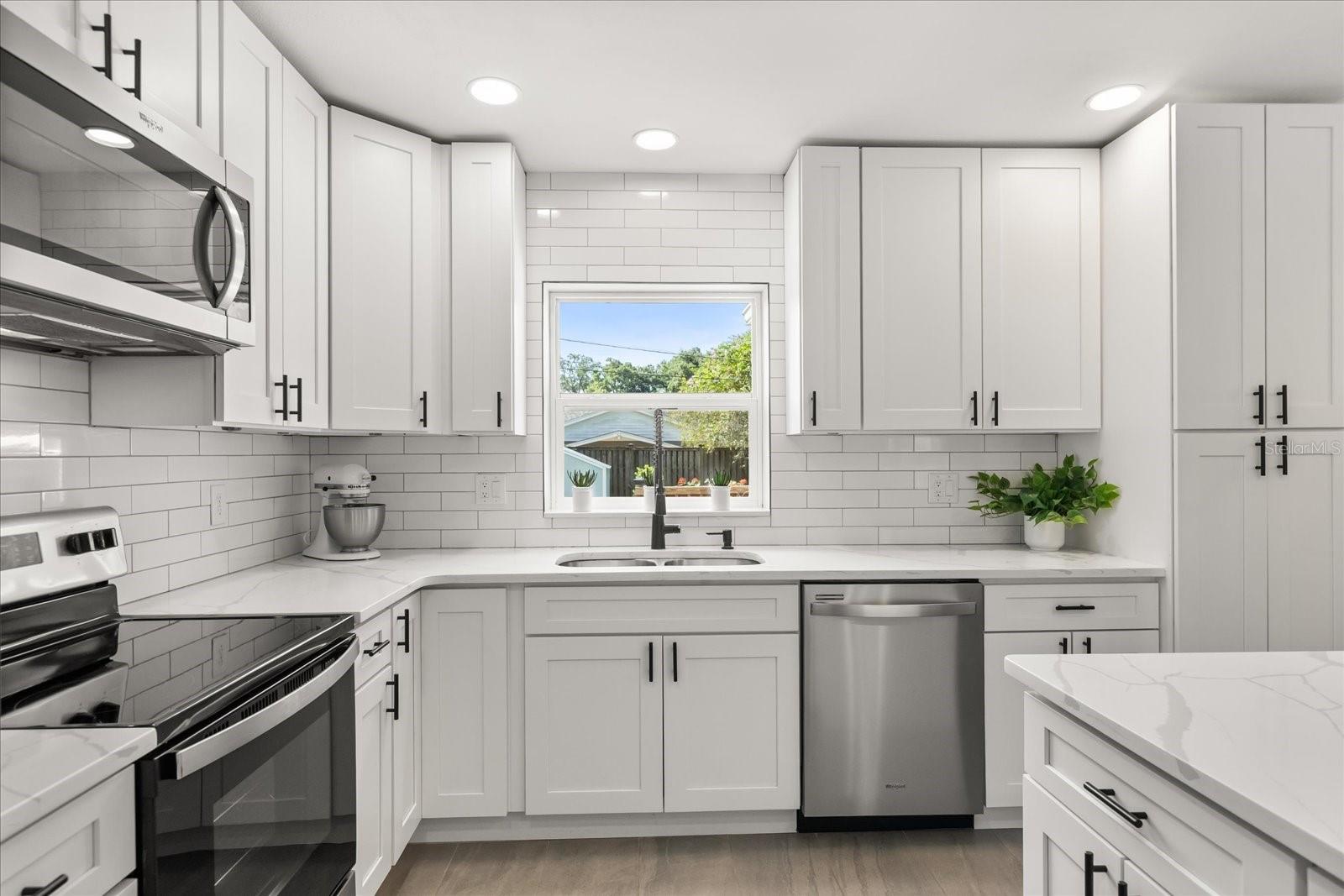 Image 8 of 42 For 810 Buckwood Drive