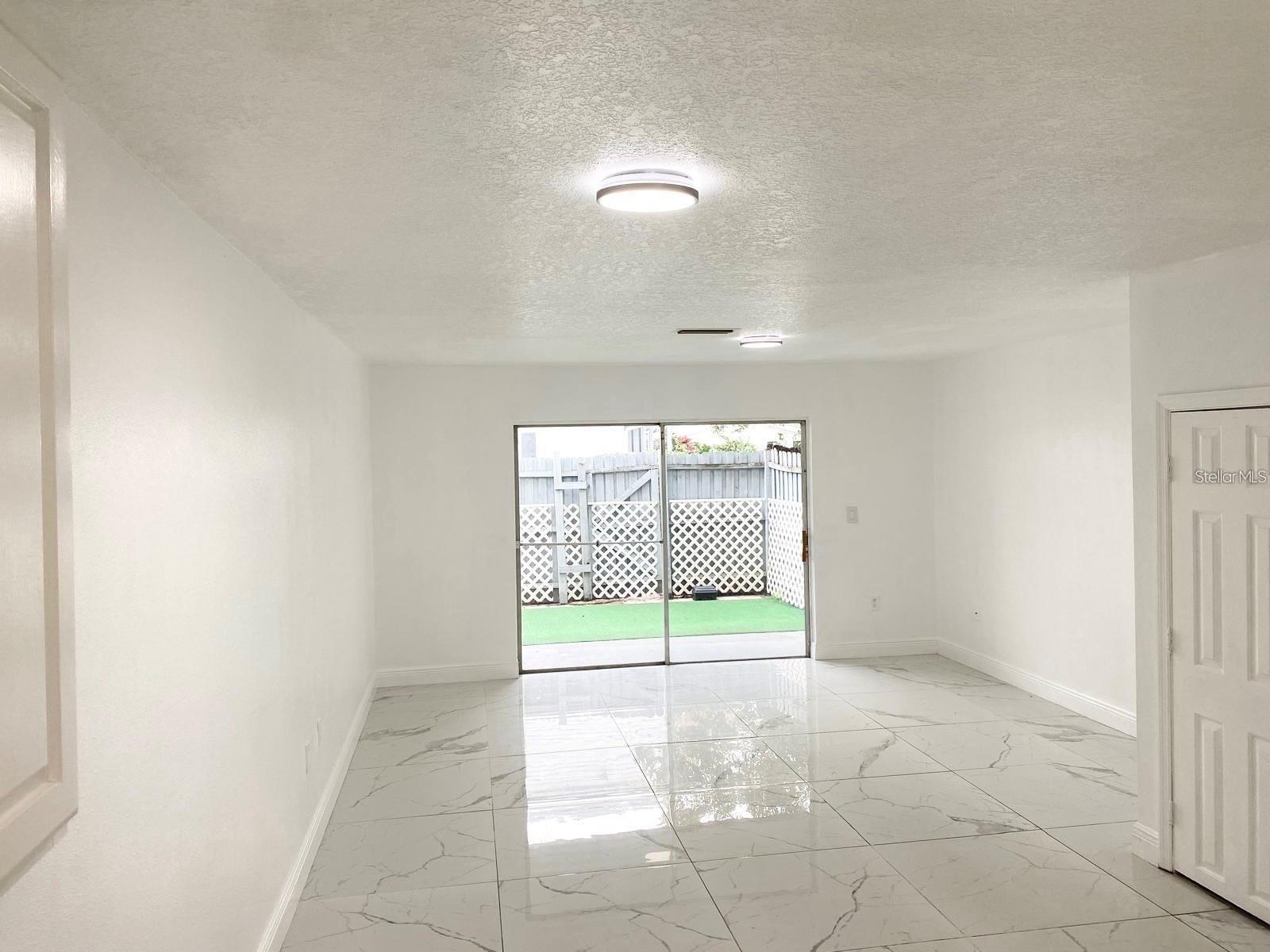 Image 10 of 16 For 1820 Amberly Avenue T10