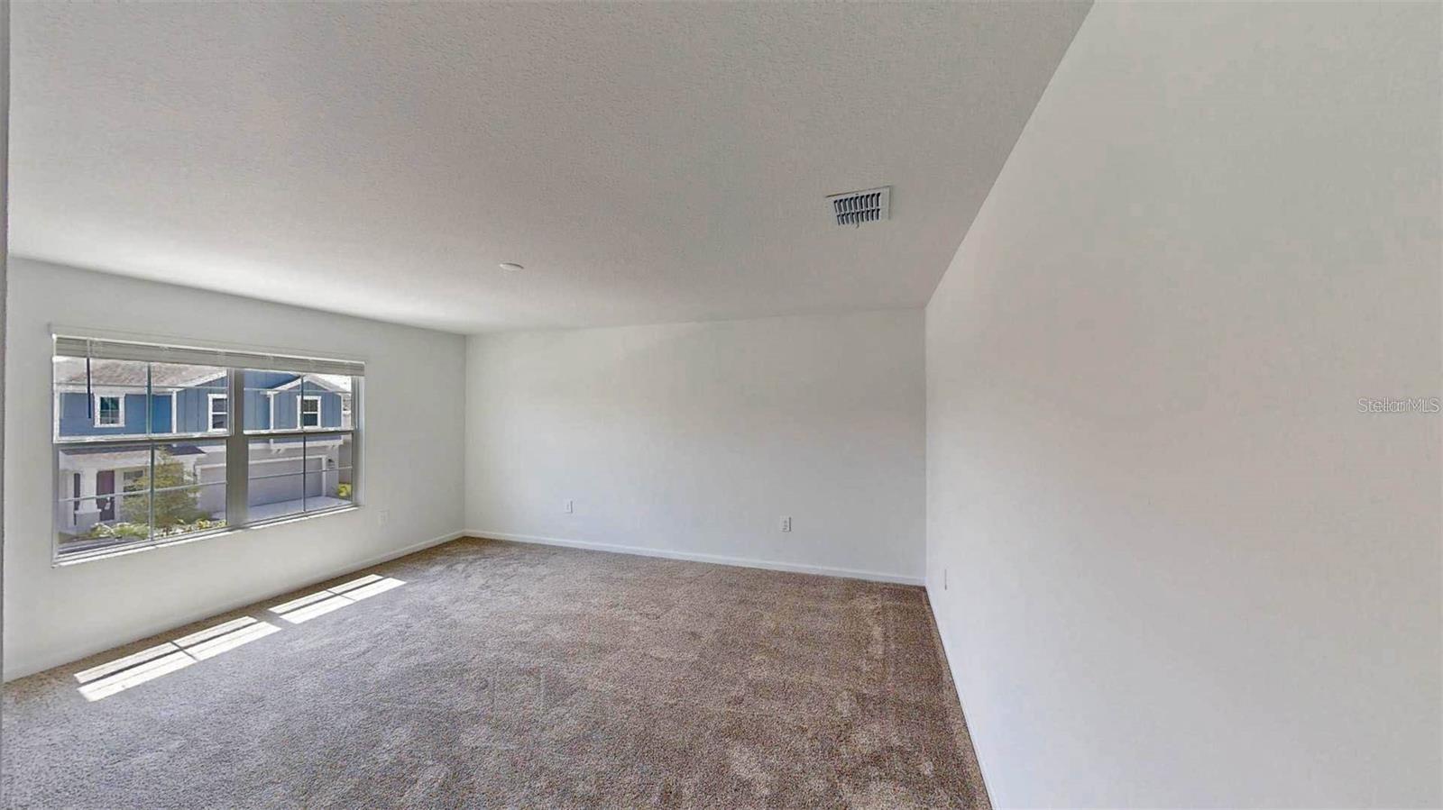 Image 12 of 32 For 1618 Reservoir Place