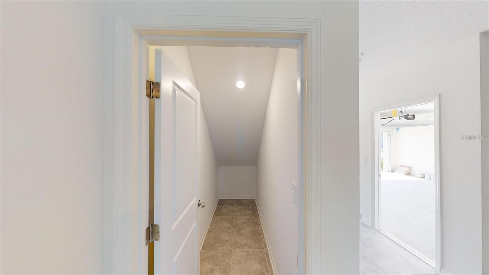 Image 22 of 32 For 1618 Reservoir Place