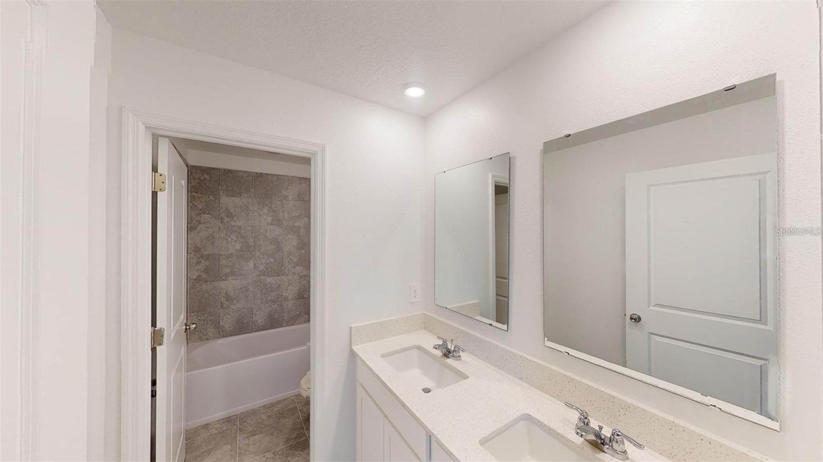 Image 29 of 32 For 1618 Reservoir Place