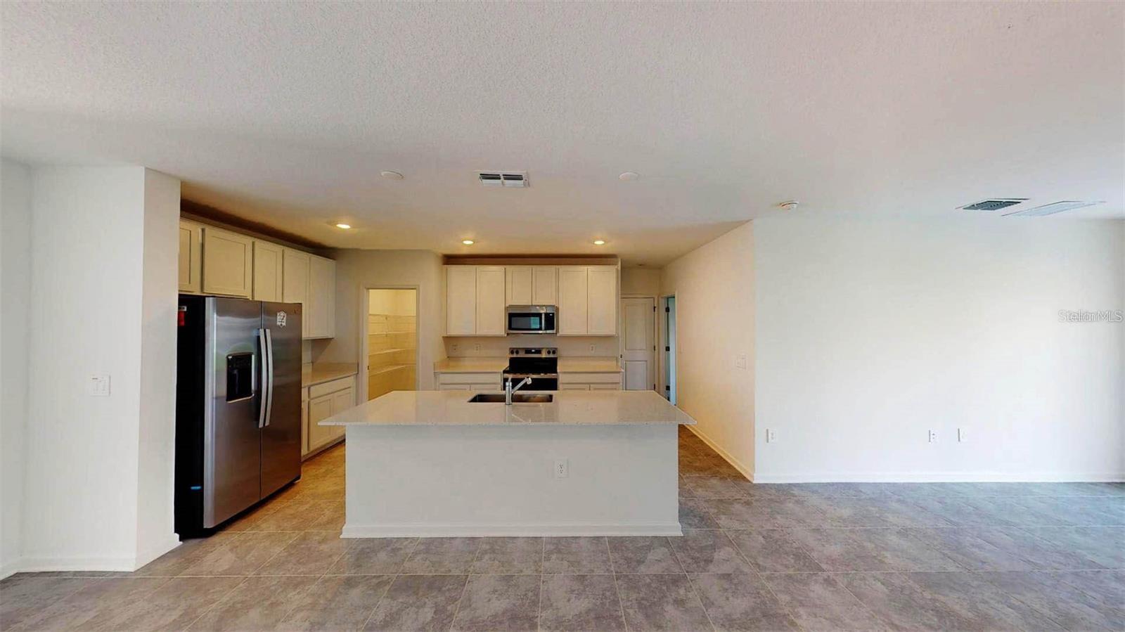 Image 3 of 32 For 1618 Reservoir Place