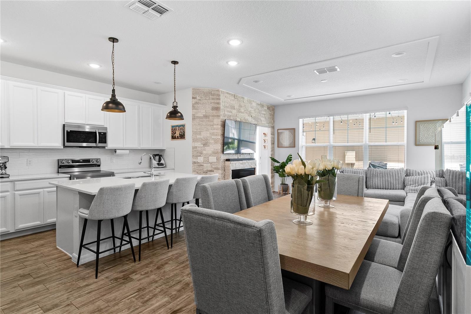 Image 3 of 25 For 7363 Mezzano Lane