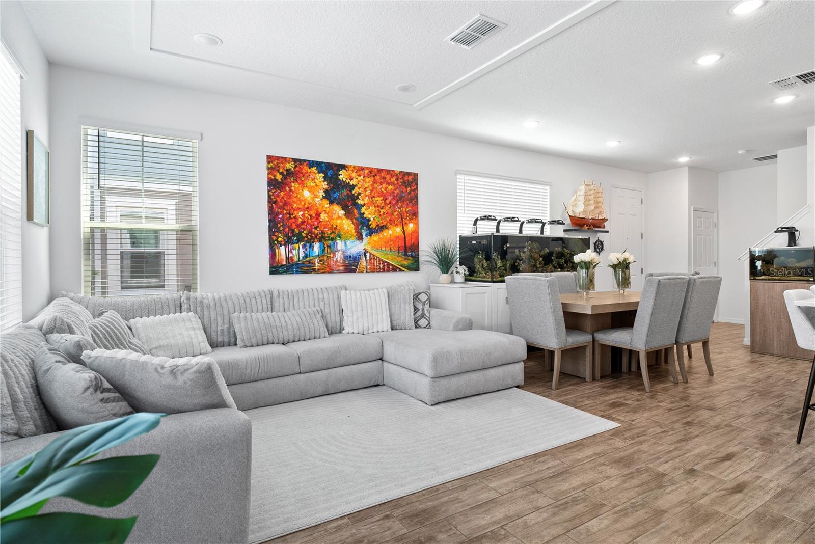 Image 8 of 25 For 7363 Mezzano Lane