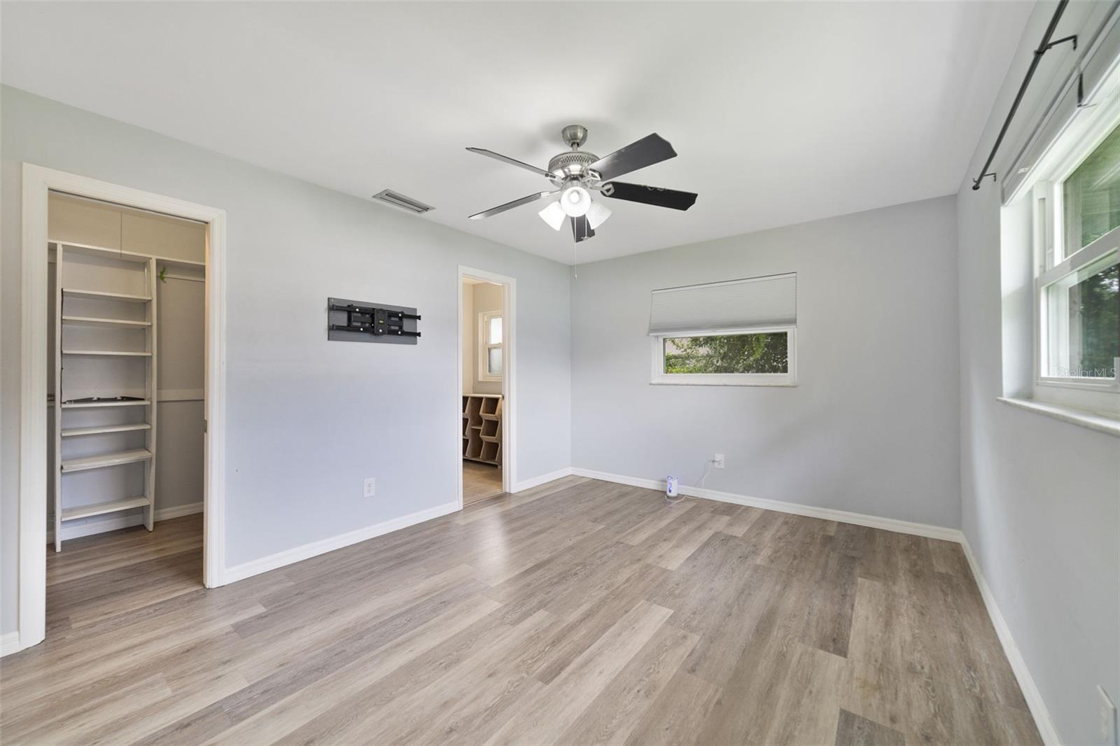 Image 20 of 22 For 4989 Wind Street