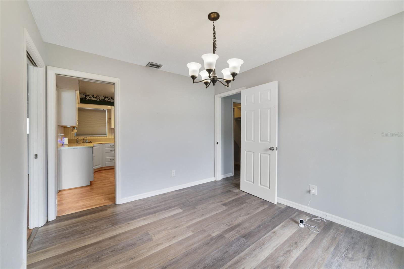 Image 21 of 22 For 4989 Wind Street