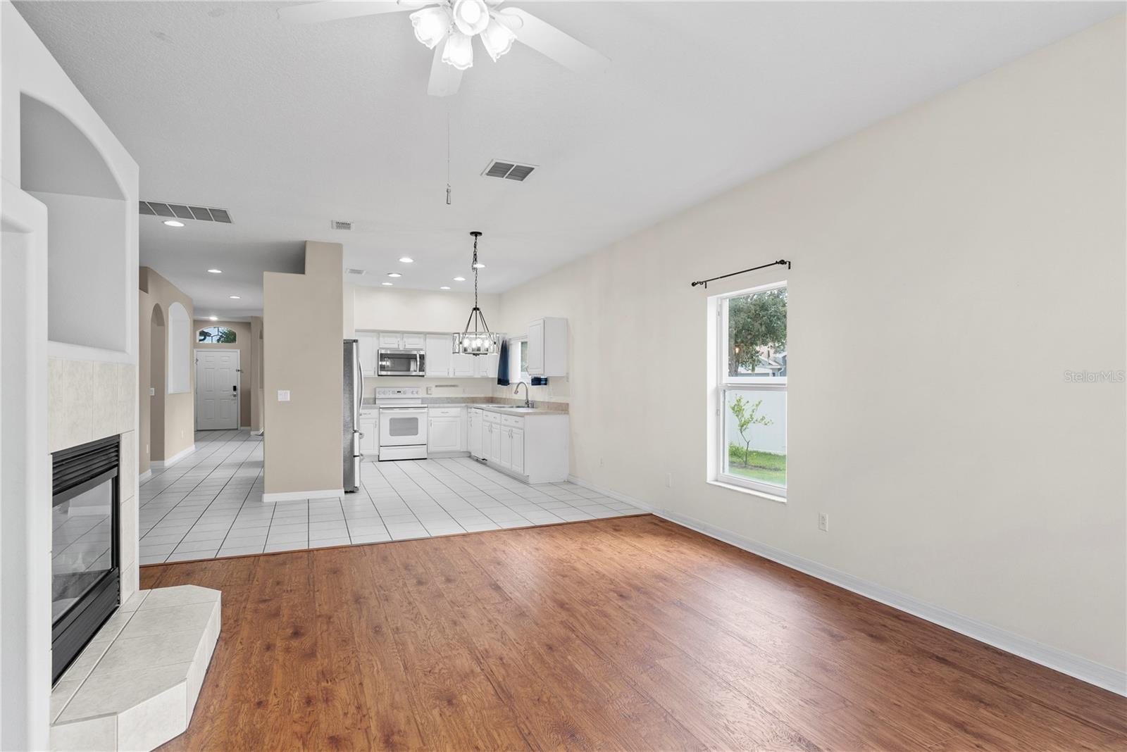 Image 10 of 38 For 14708 Masthead Landing Circle