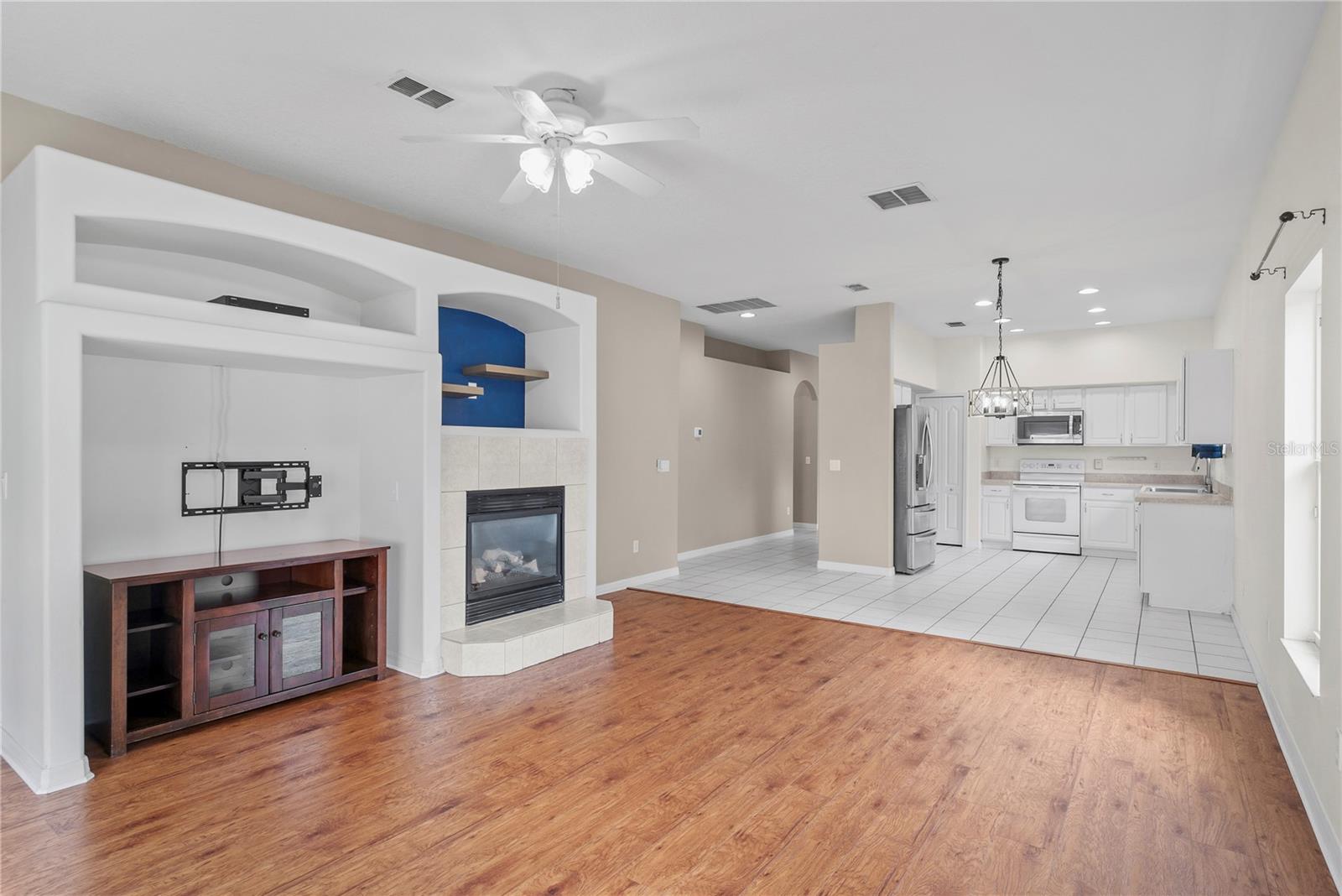 Image 11 of 38 For 14708 Masthead Landing Circle