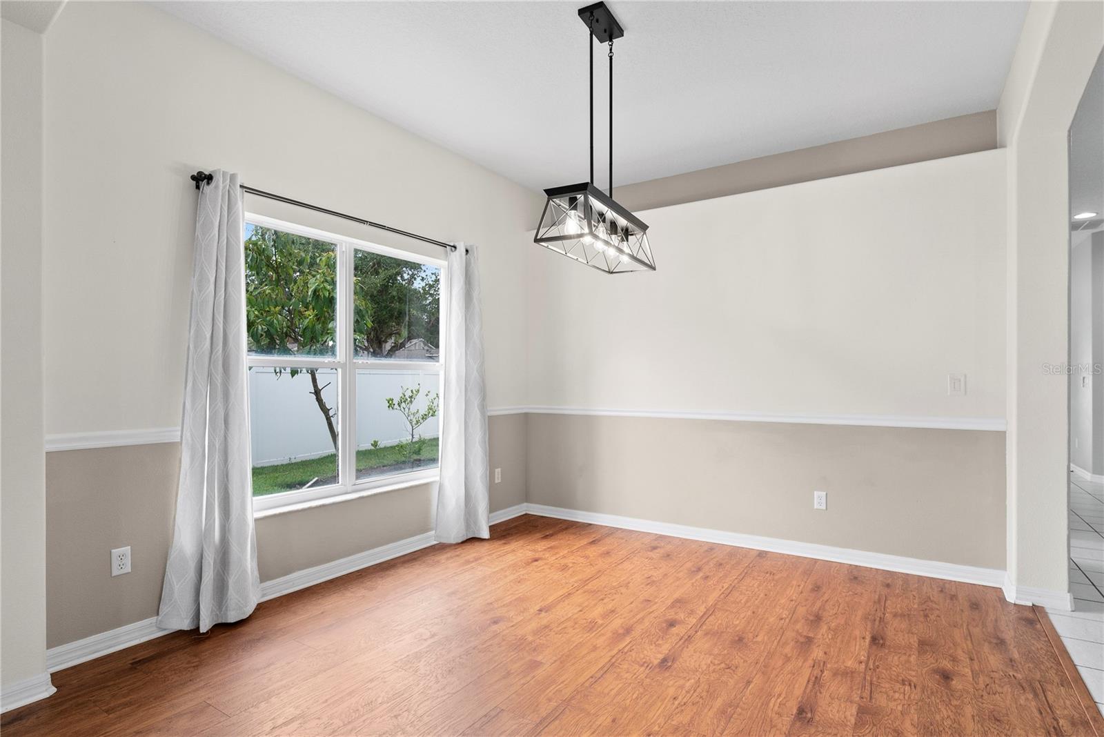 Image 4 of 38 For 14708 Masthead Landing Circle