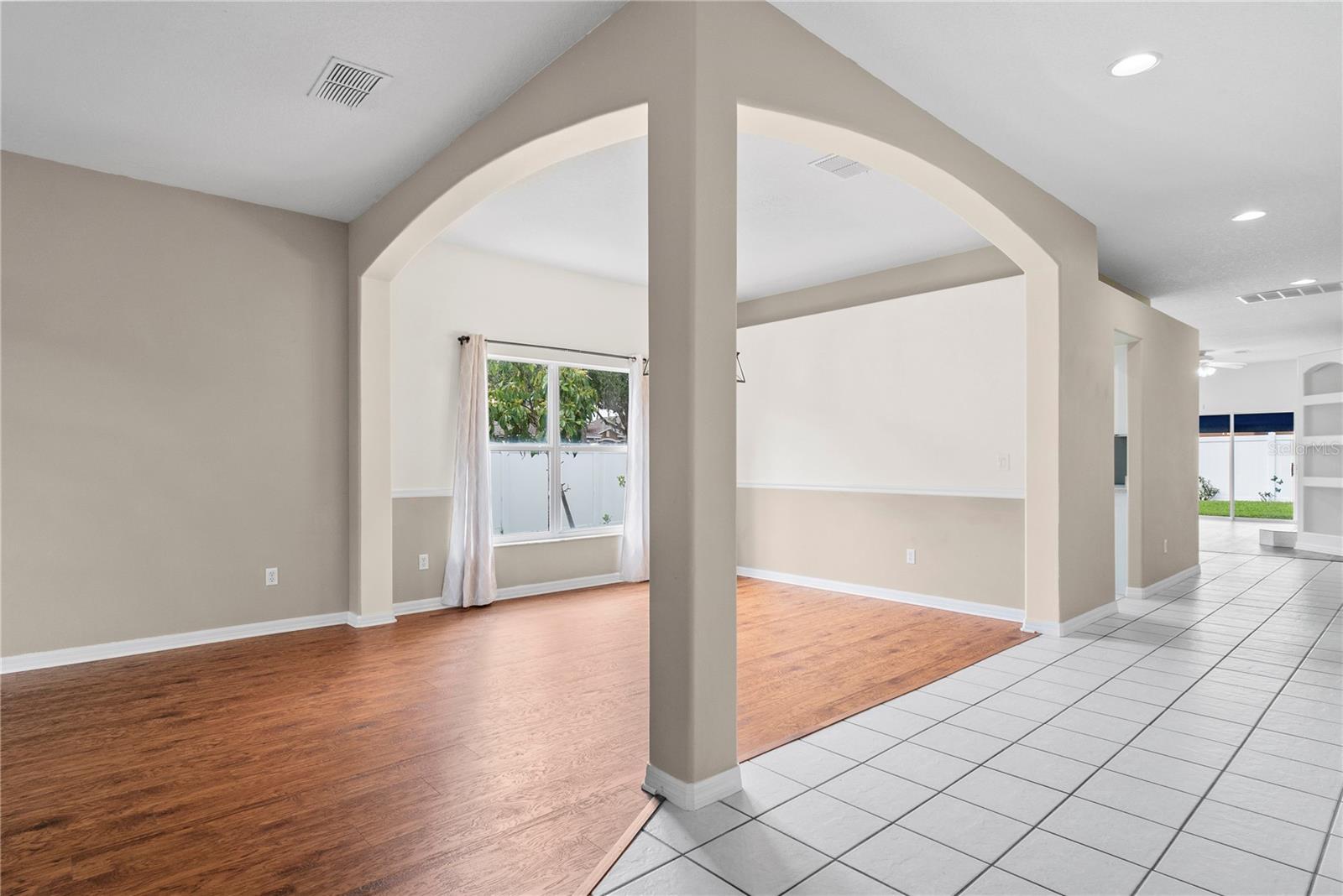 Image 5 of 38 For 14708 Masthead Landing Circle