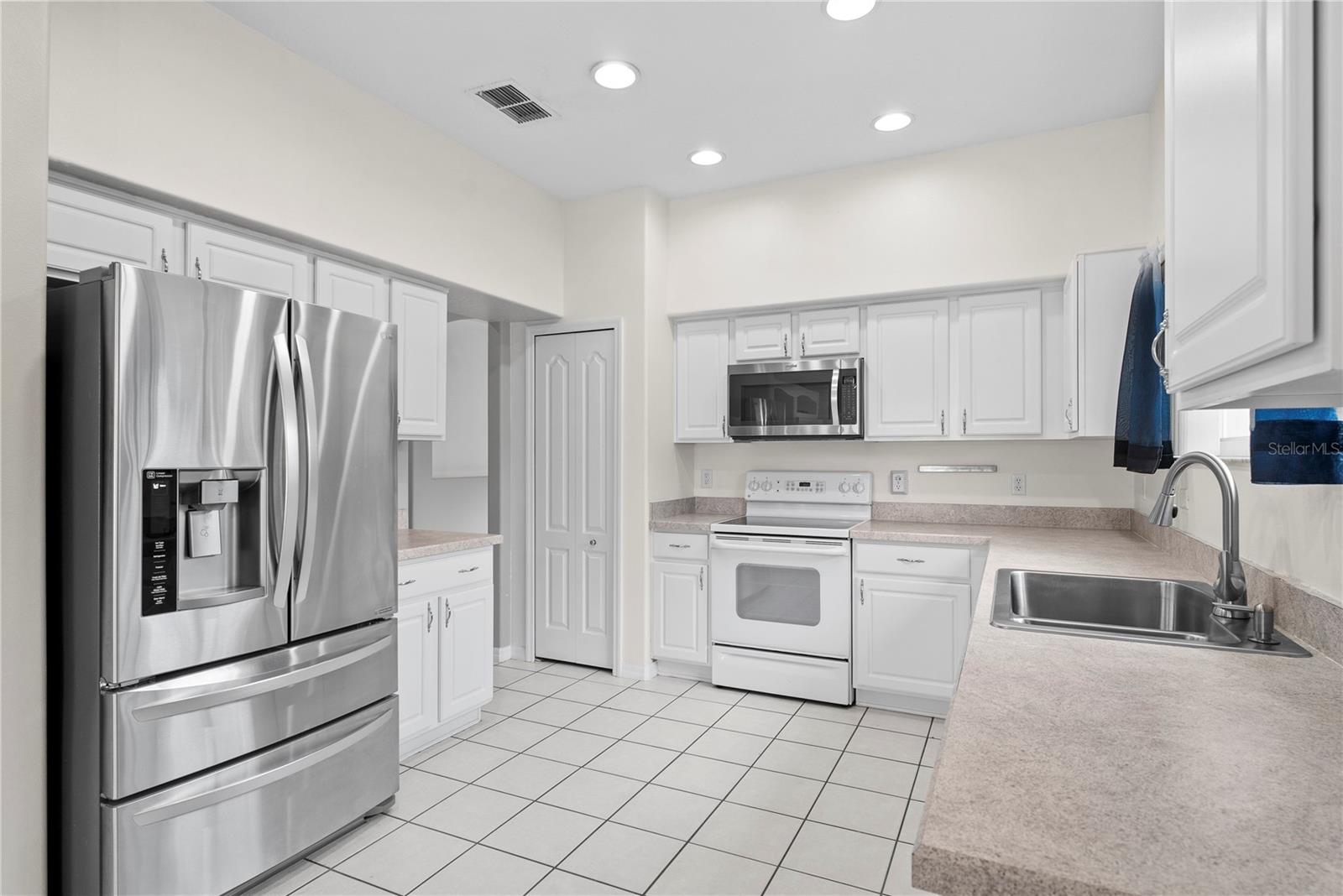 Image 8 of 38 For 14708 Masthead Landing Circle