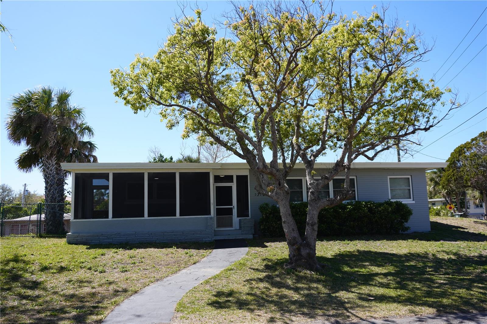Image 3 of 51 For 2326 Peninsula Drive