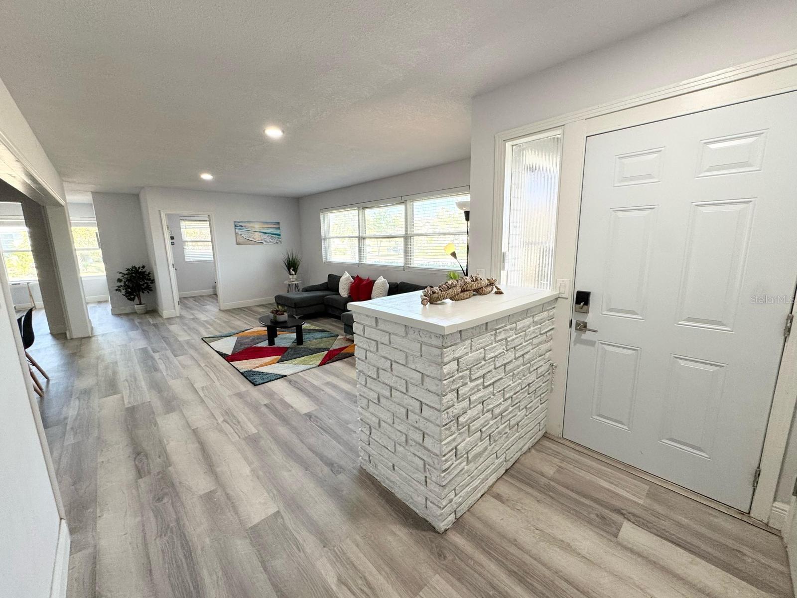 Image 9 of 51 For 2326 Peninsula Drive