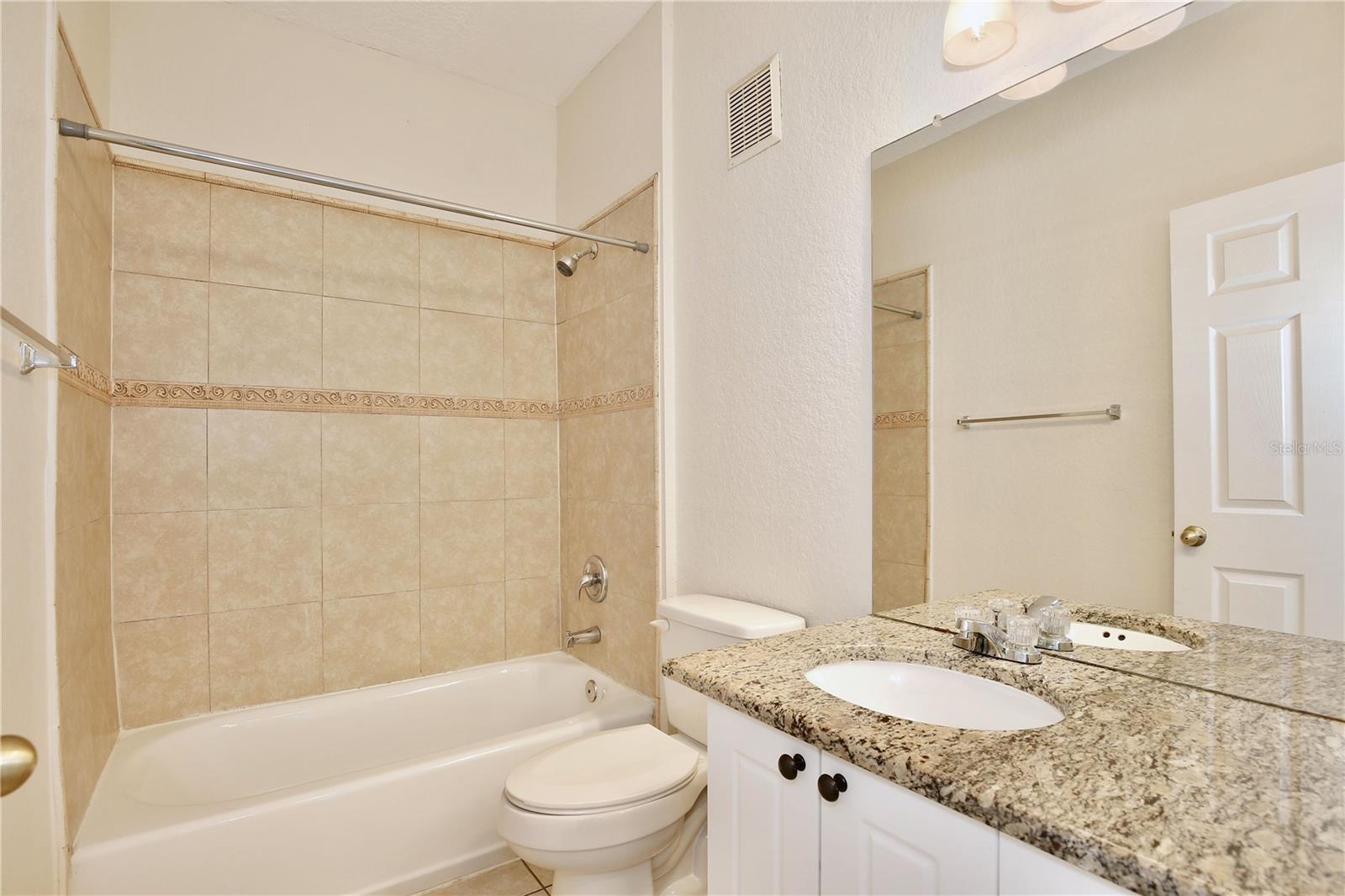 Image 16 of 19 For 825 Grand Regency Point 200
