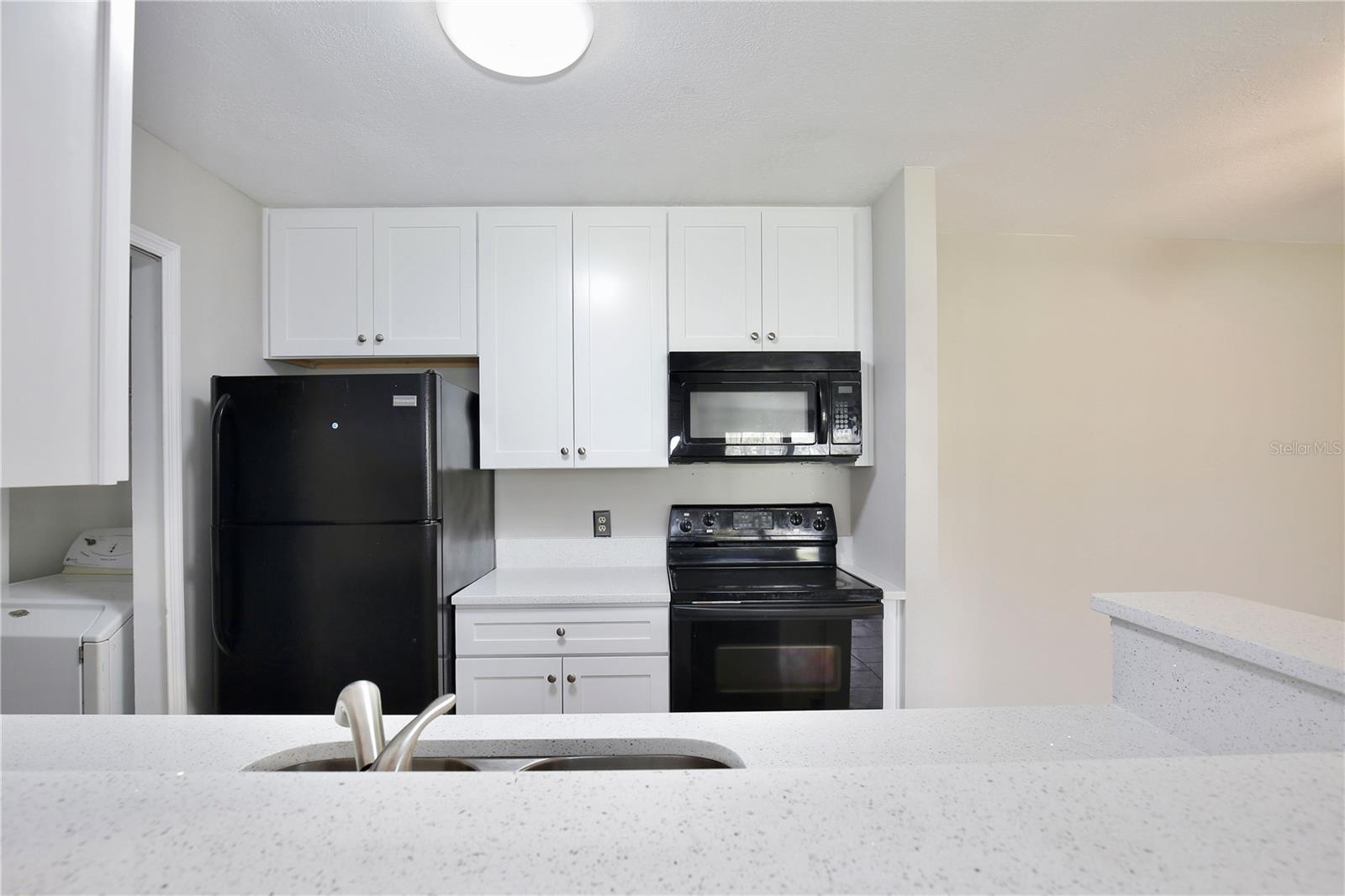 Image 7 of 20 For 6130 Westgate Drive 103