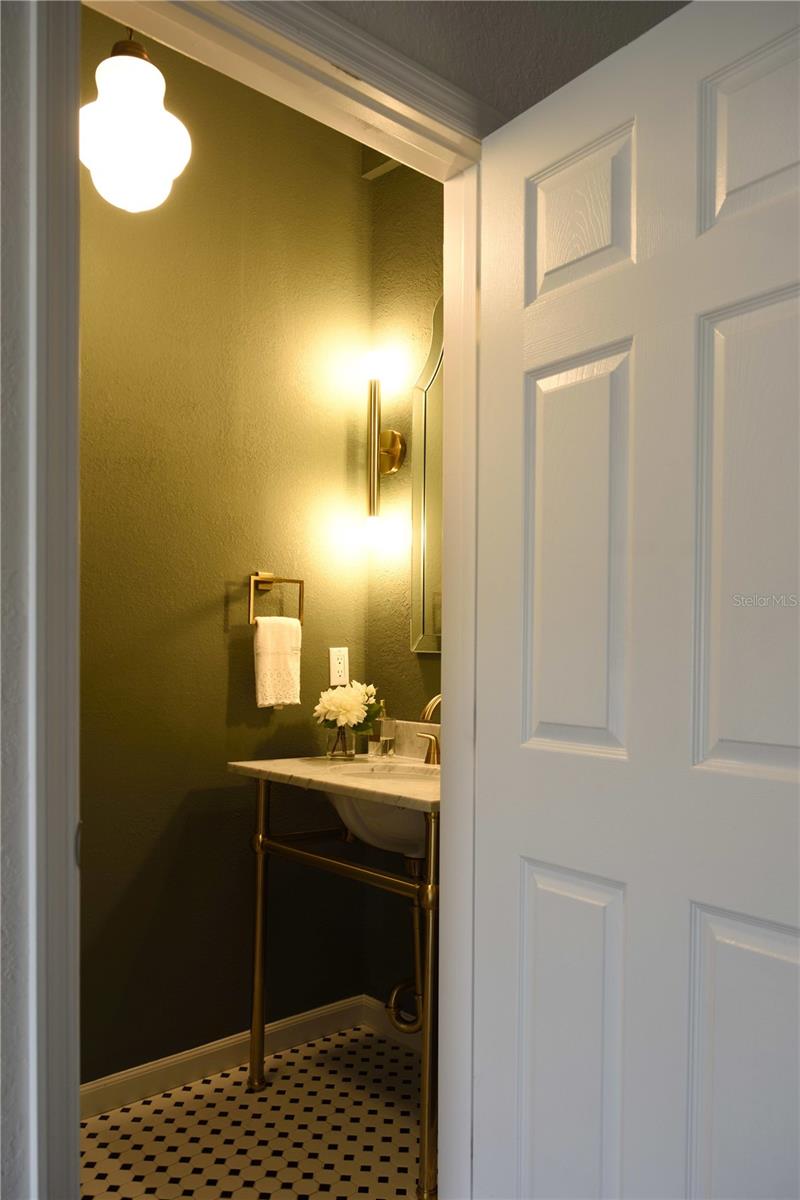 Image 6 of 46 For 7505 Bay Port Rd  7505