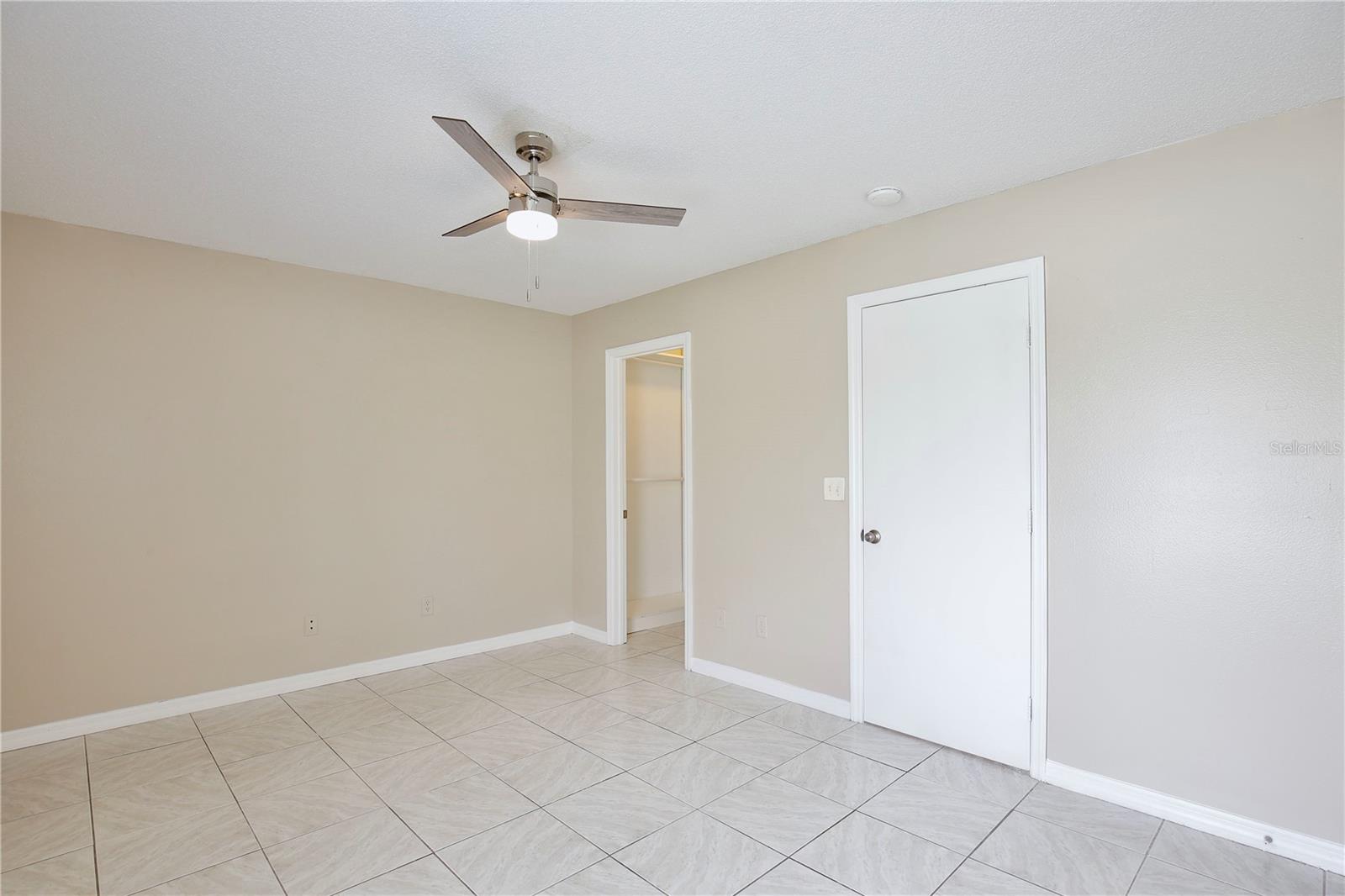 Image 11 of 20 For 2454 Harbor Town Drive