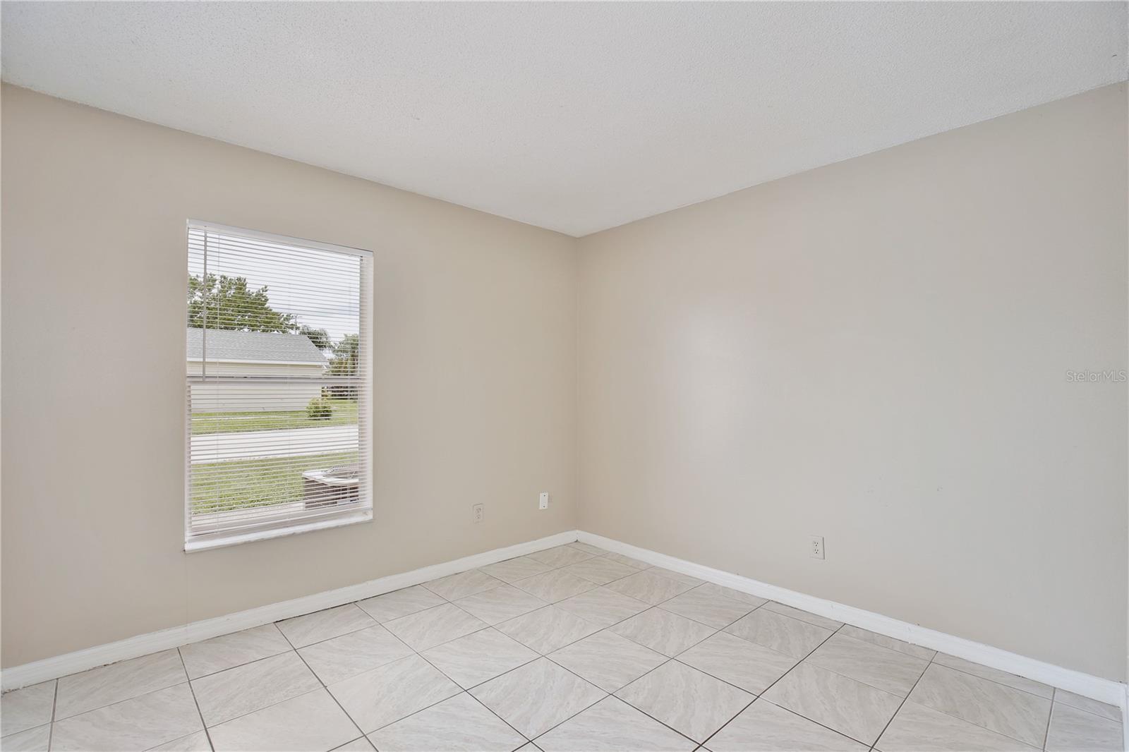 Image 15 of 20 For 2454 Harbor Town Drive