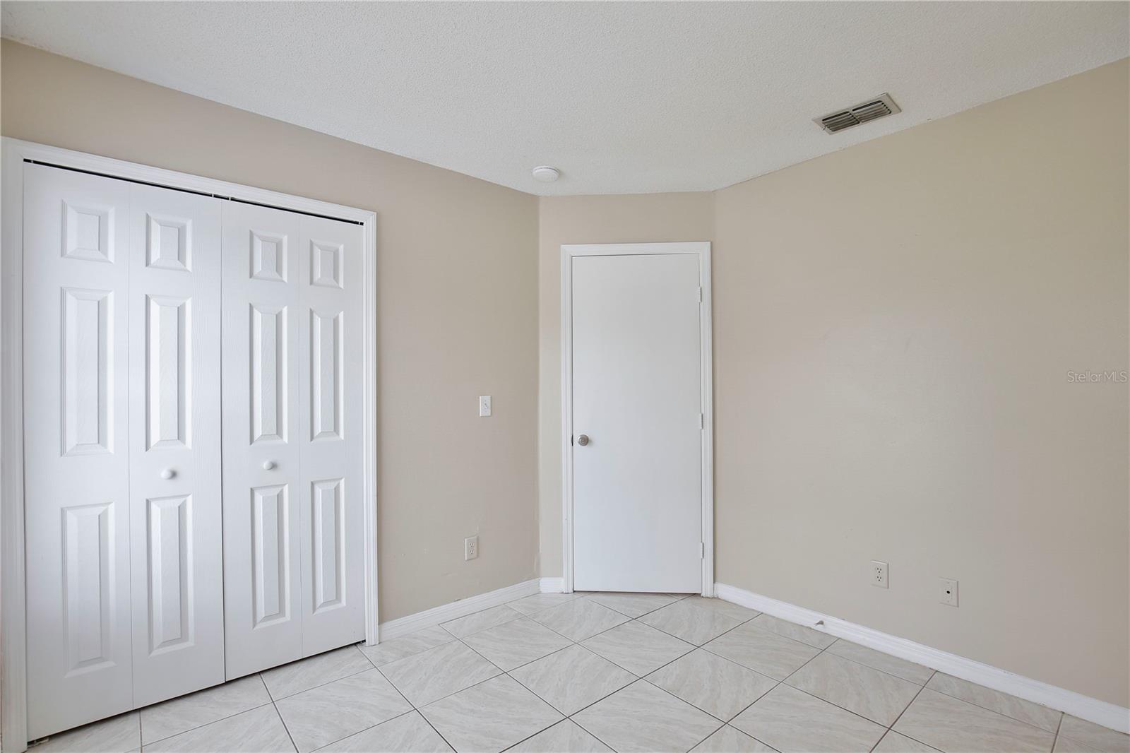 Image 19 of 20 For 2454 Harbor Town Drive