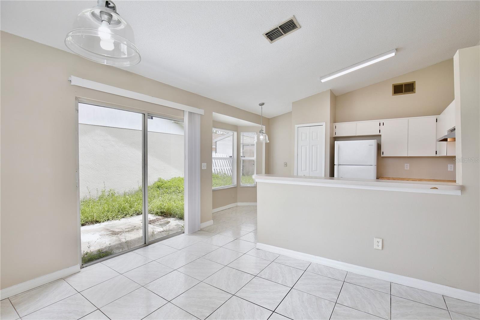 Image 7 of 20 For 2454 Harbor Town Drive
