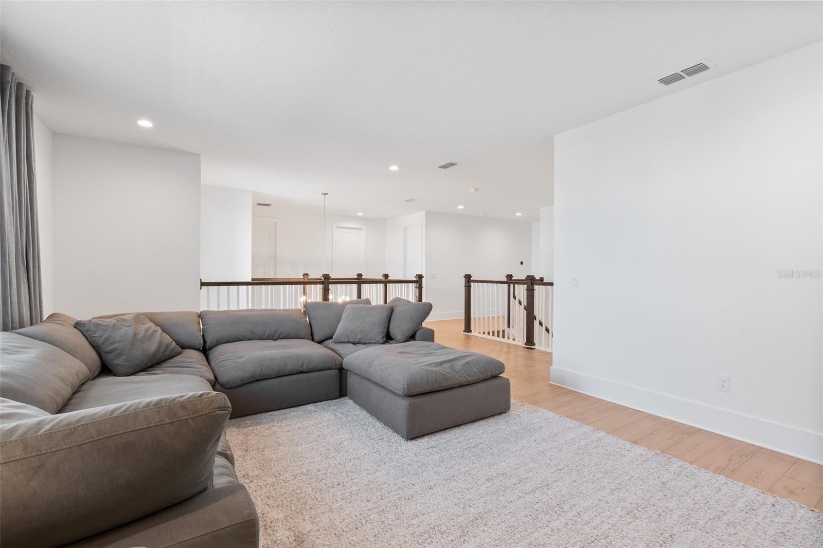 Image 20 of 46 For 13235 Tollcross Way